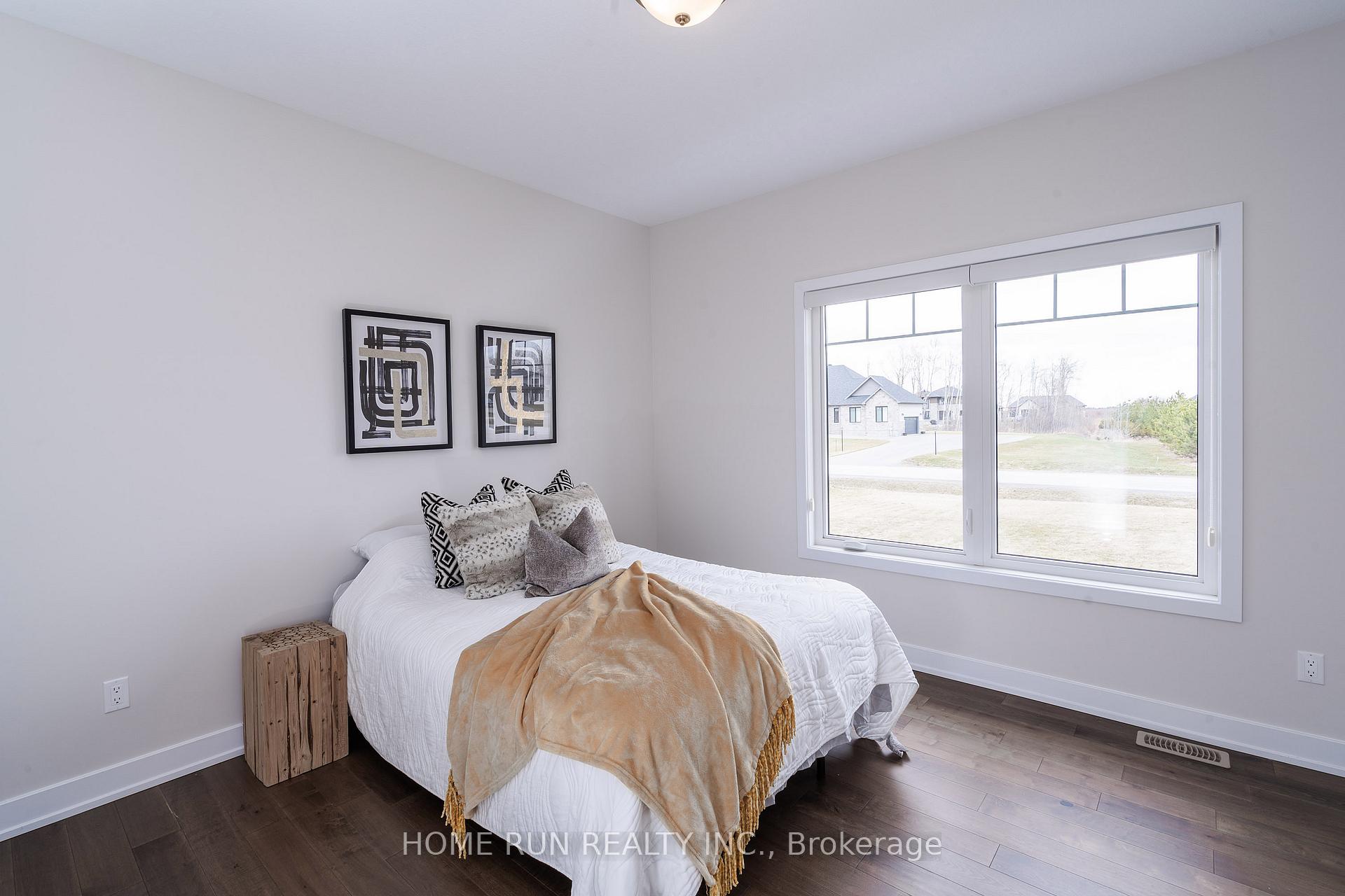 Photo 36 of 212 Summerview Terrace, Ottawa, Greely — HOMEH