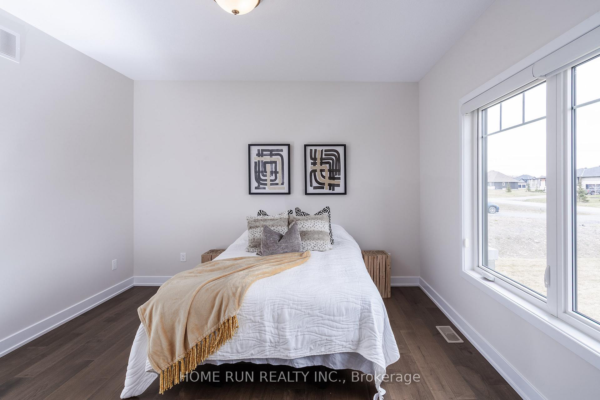 Photo 37 of 212 Summerview Terrace, Ottawa, Greely — HOMEH