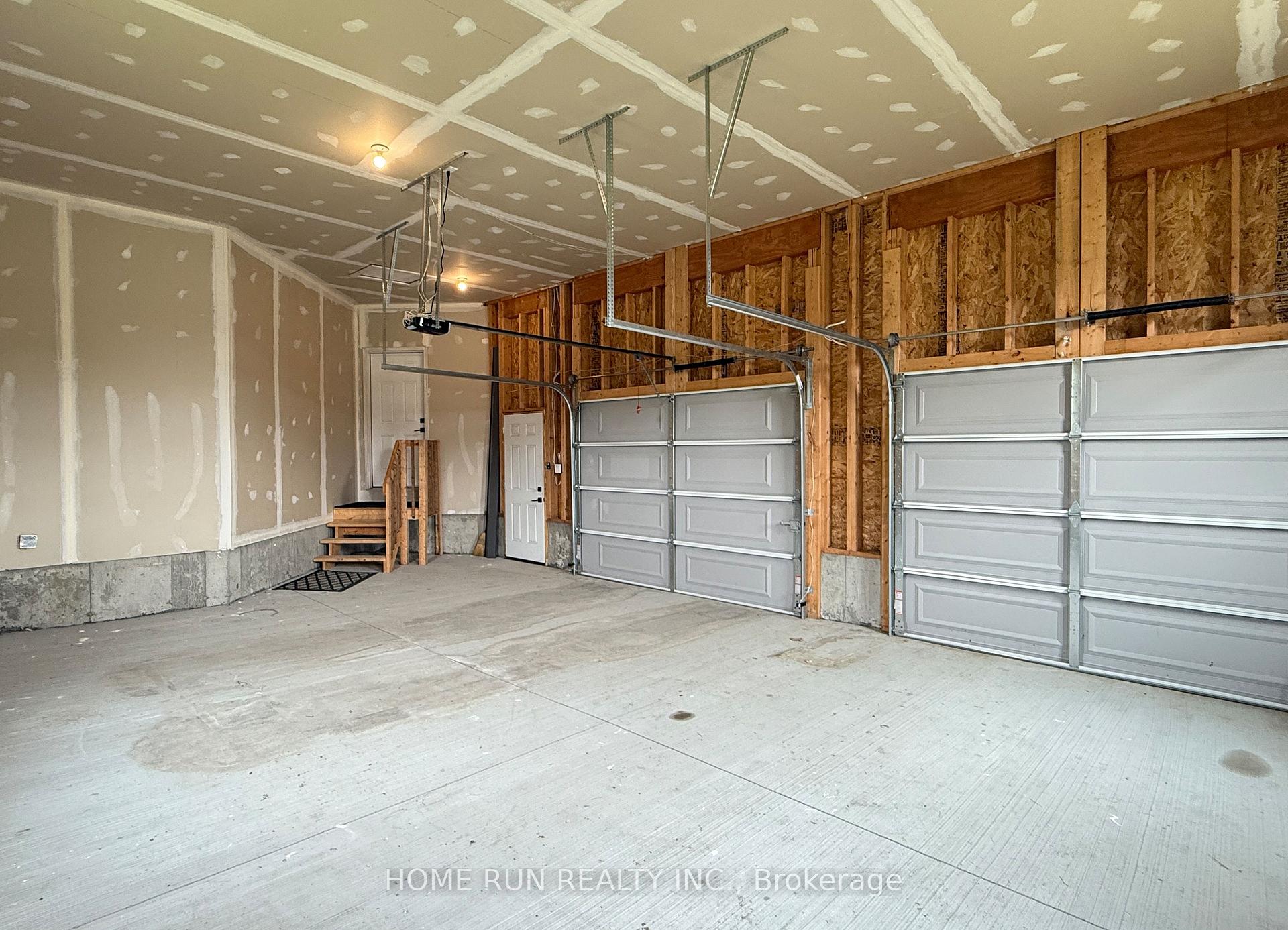 Photo 43 of 212 Summerview Terrace, Ottawa, Greely — HOMEH