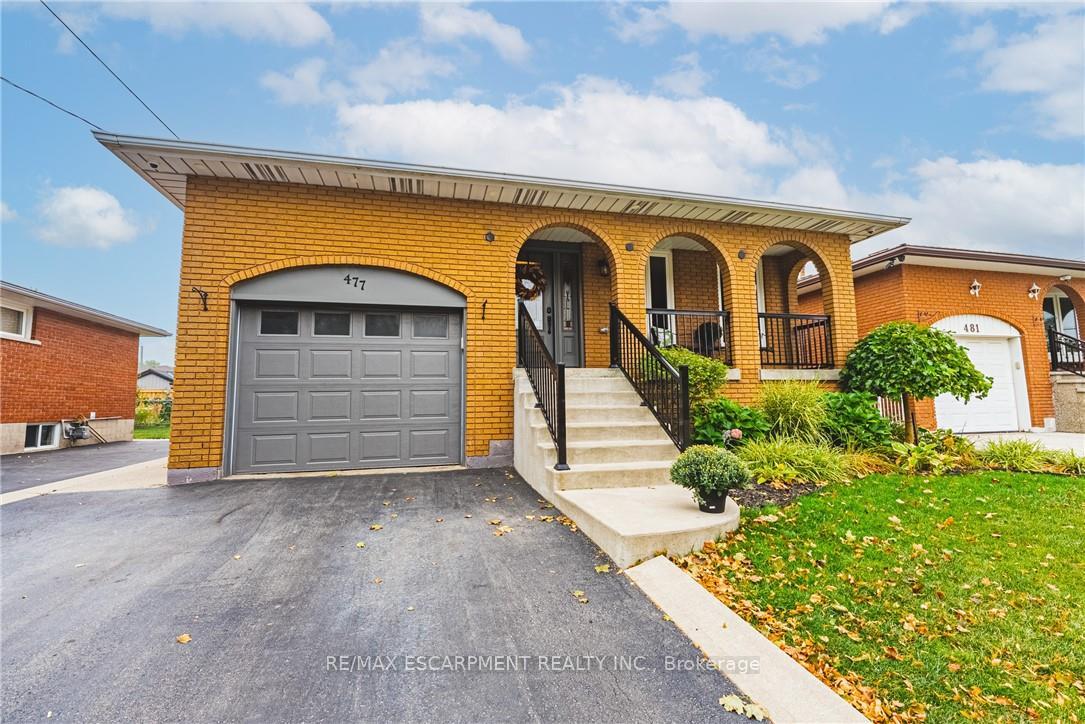Front of 477 Queen Victoria Drive