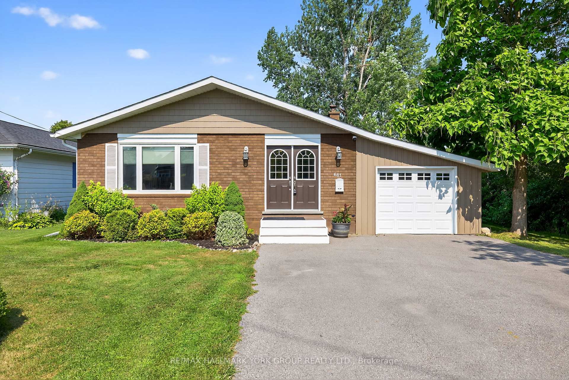 Front of 681 Lake Drive S