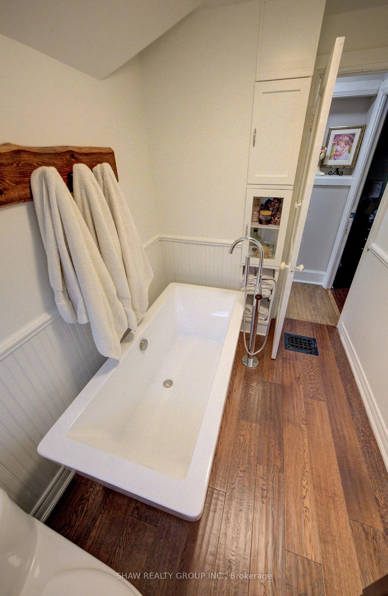 Photo 61 of 195 Edinburgh Road N, Guelph, Downtown — HOMEH