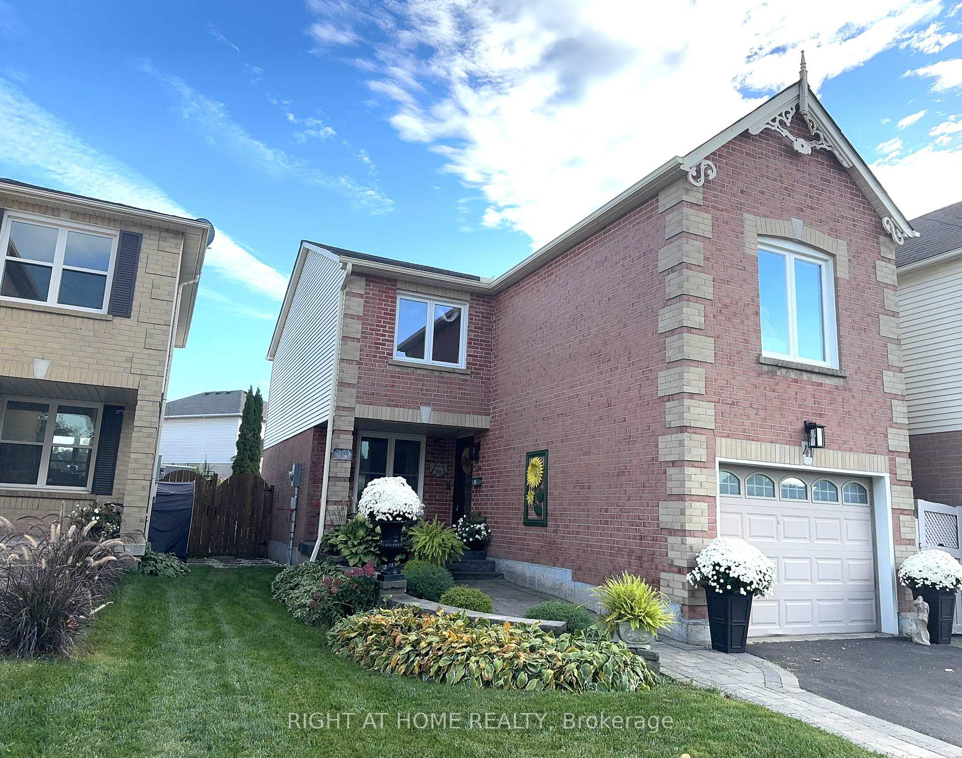 Front of 41 Yorkville Drive