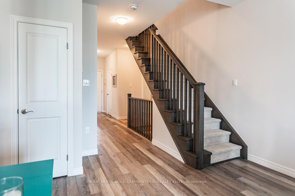 Photo 10 of 120 Dunrobin Lane, Grimsby, Grimsby Beach — HOMEH
