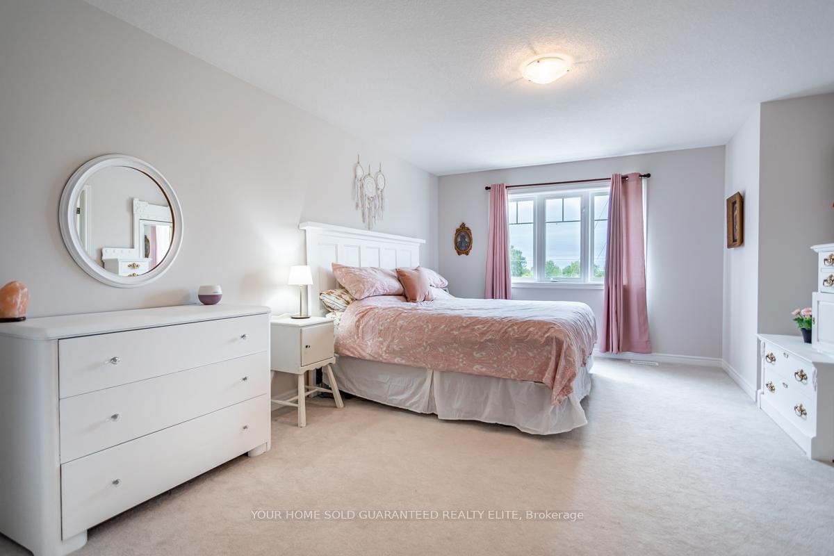 Photo 11 of 120 Dunrobin Lane, Grimsby, Grimsby Beach — HOMEH