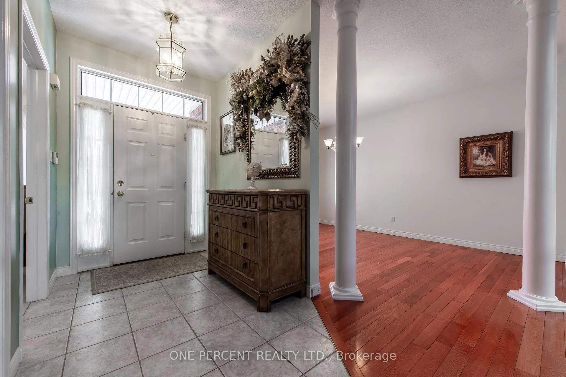 Photo 4 of 8 Trillium Court, Guelph, Kortright Hills — HOMEH