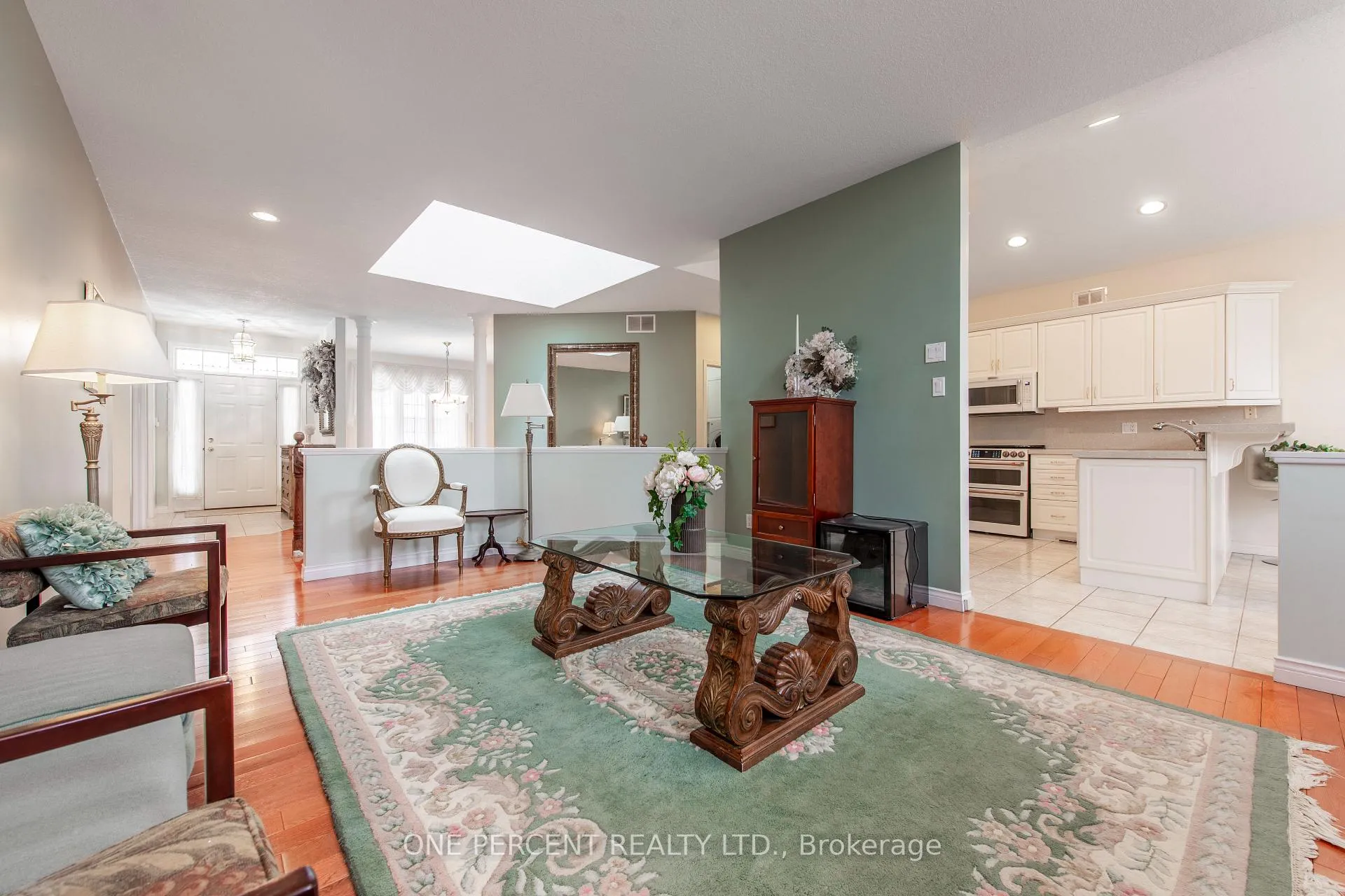 Photo 12 of 8 Trillium Court, Guelph, Kortright Hills — HOMEH