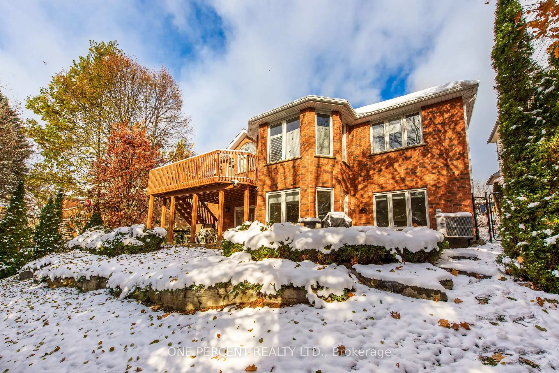 Photo 62 of 8 Trillium Court, Guelph, Kortright Hills — HOMEH