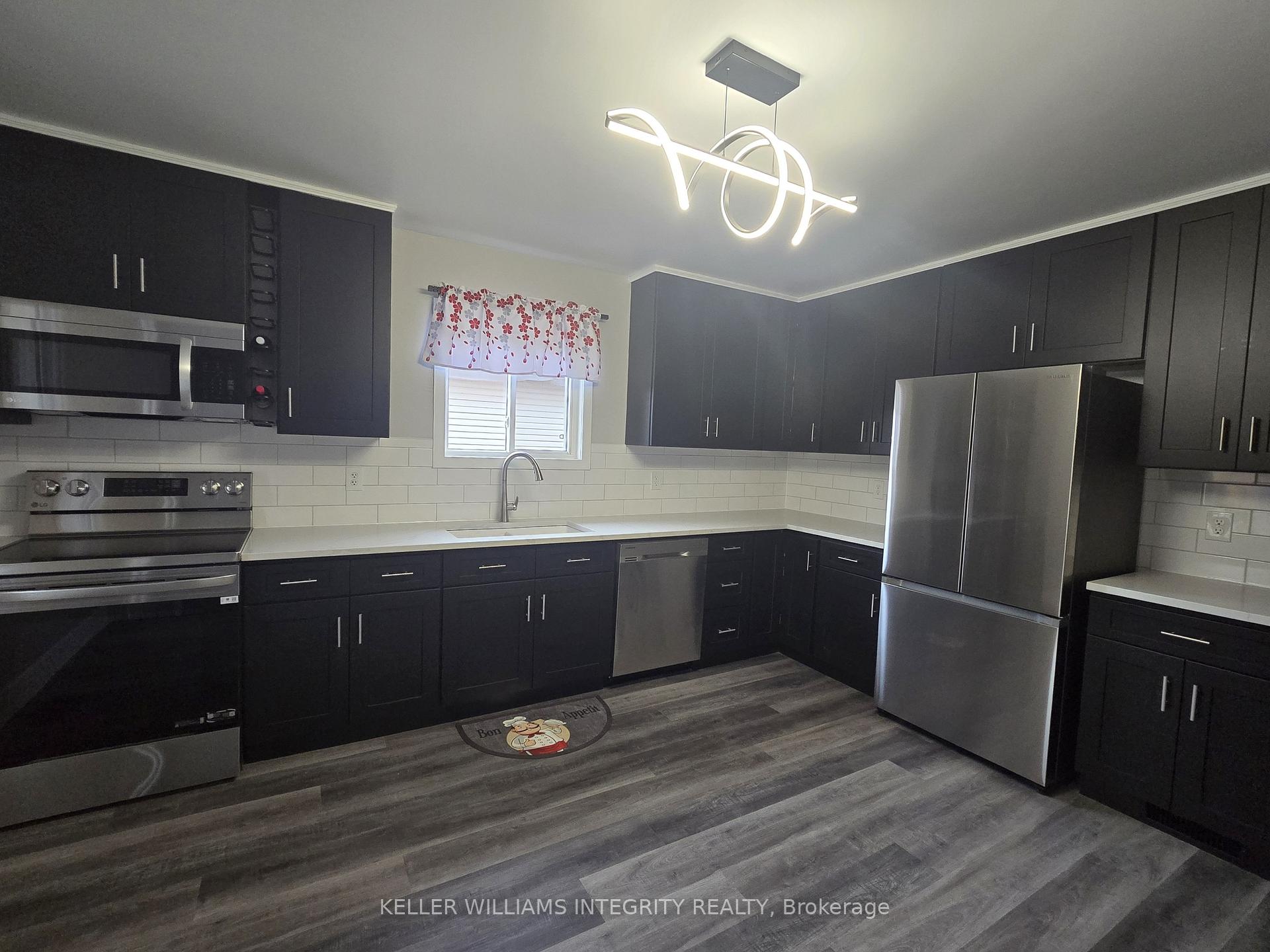 Photo 10 of 1134 Fourth Street E, Cornwall — HOMEH