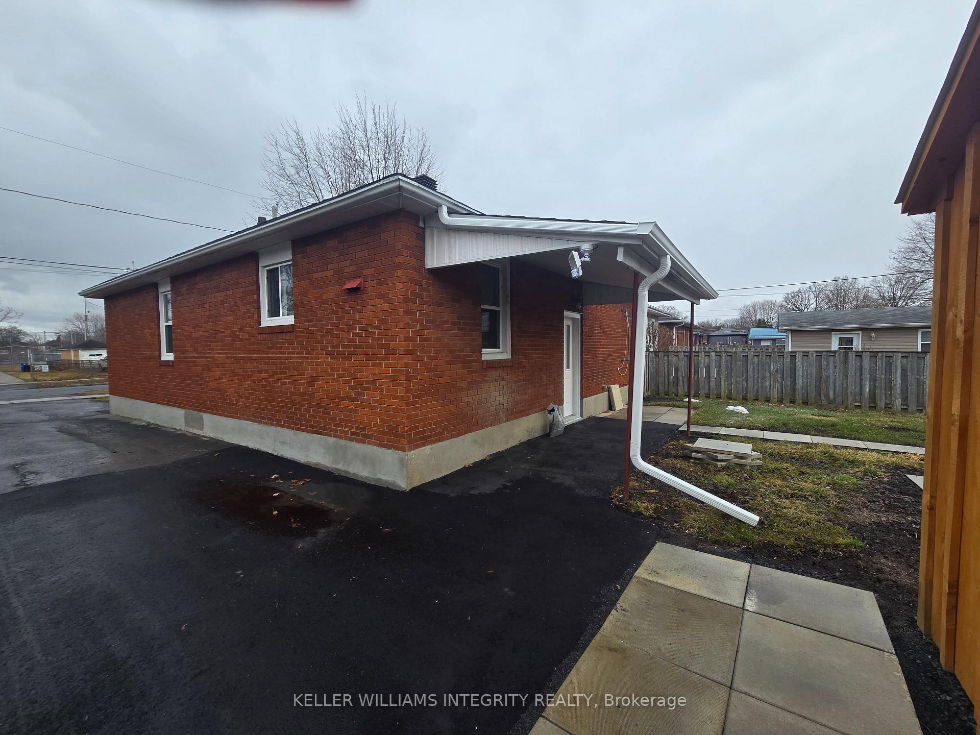 Photo 19 of 1134 Fourth Street E, Cornwall — HOMEH