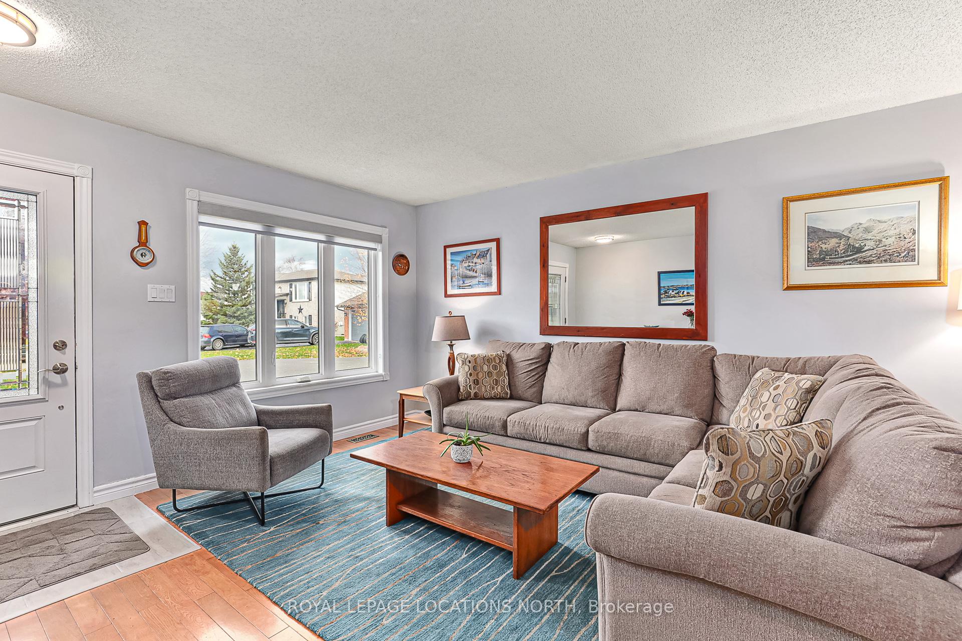 Photo 5 of 55 Dillon Drive, Collingwood — HOMEH