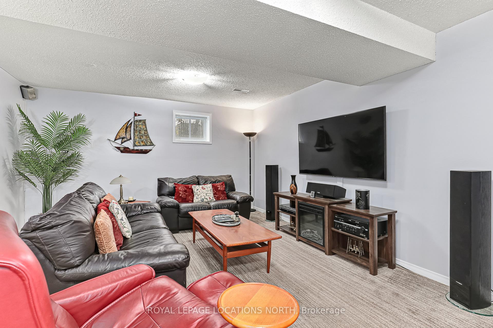 Photo 20 of 55 Dillon Drive, Collingwood — HOMEH