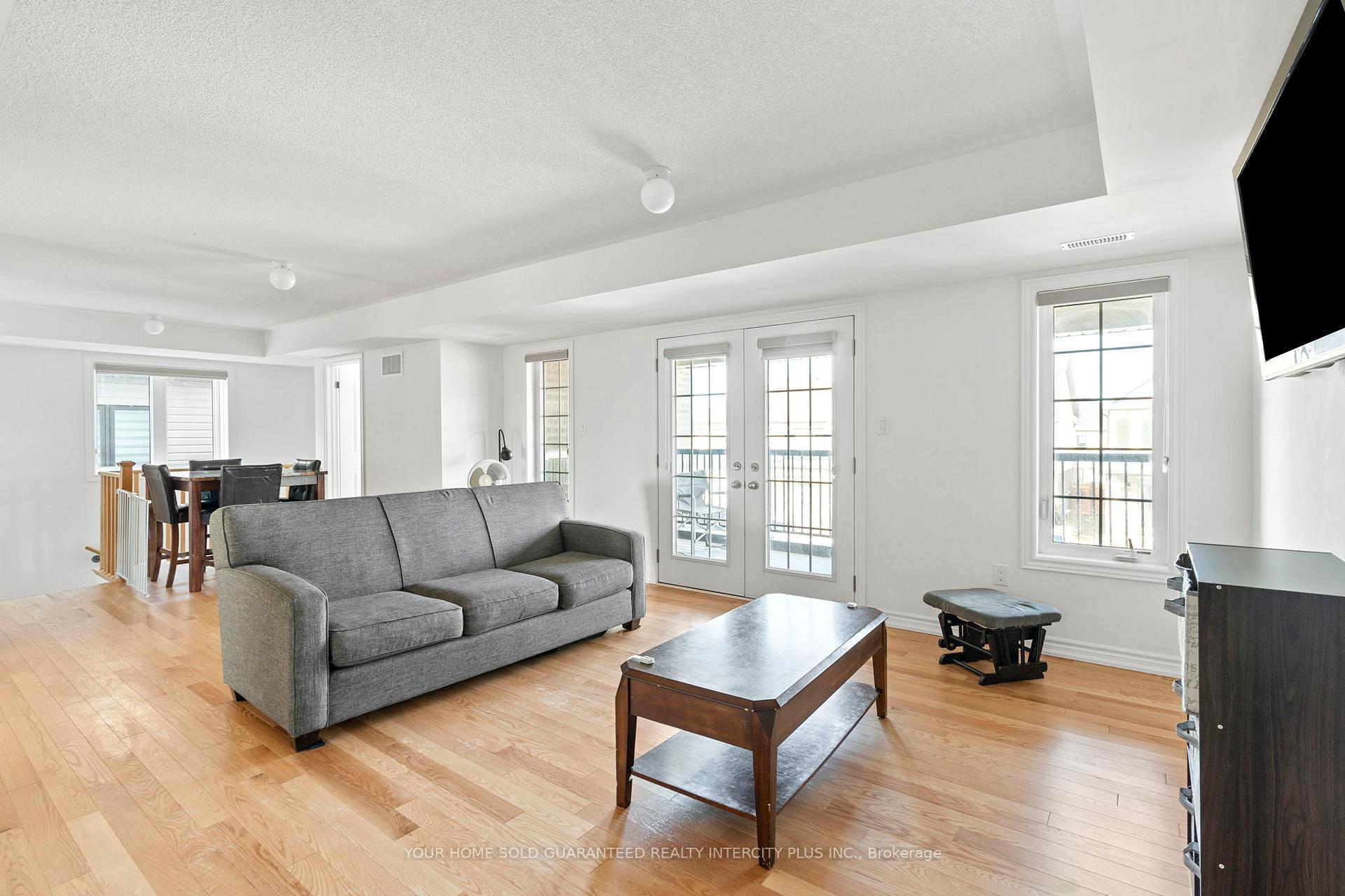 Photo 6 of Unit Unit 1, 15 Valleybrook Road, Barrie, Rural Barrie Southeast — HOMEH