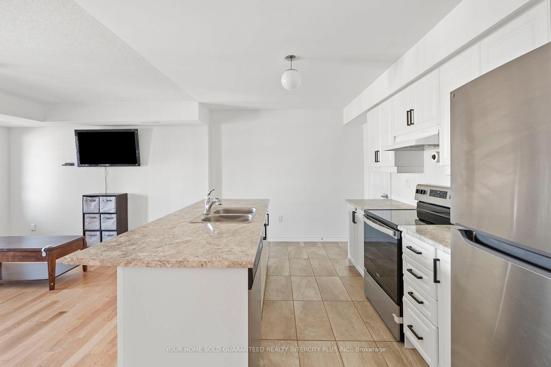 Photo 8 of Unit Unit 1, 15 Valleybrook Road, Barrie, Rural Barrie Southeast — HOMEH