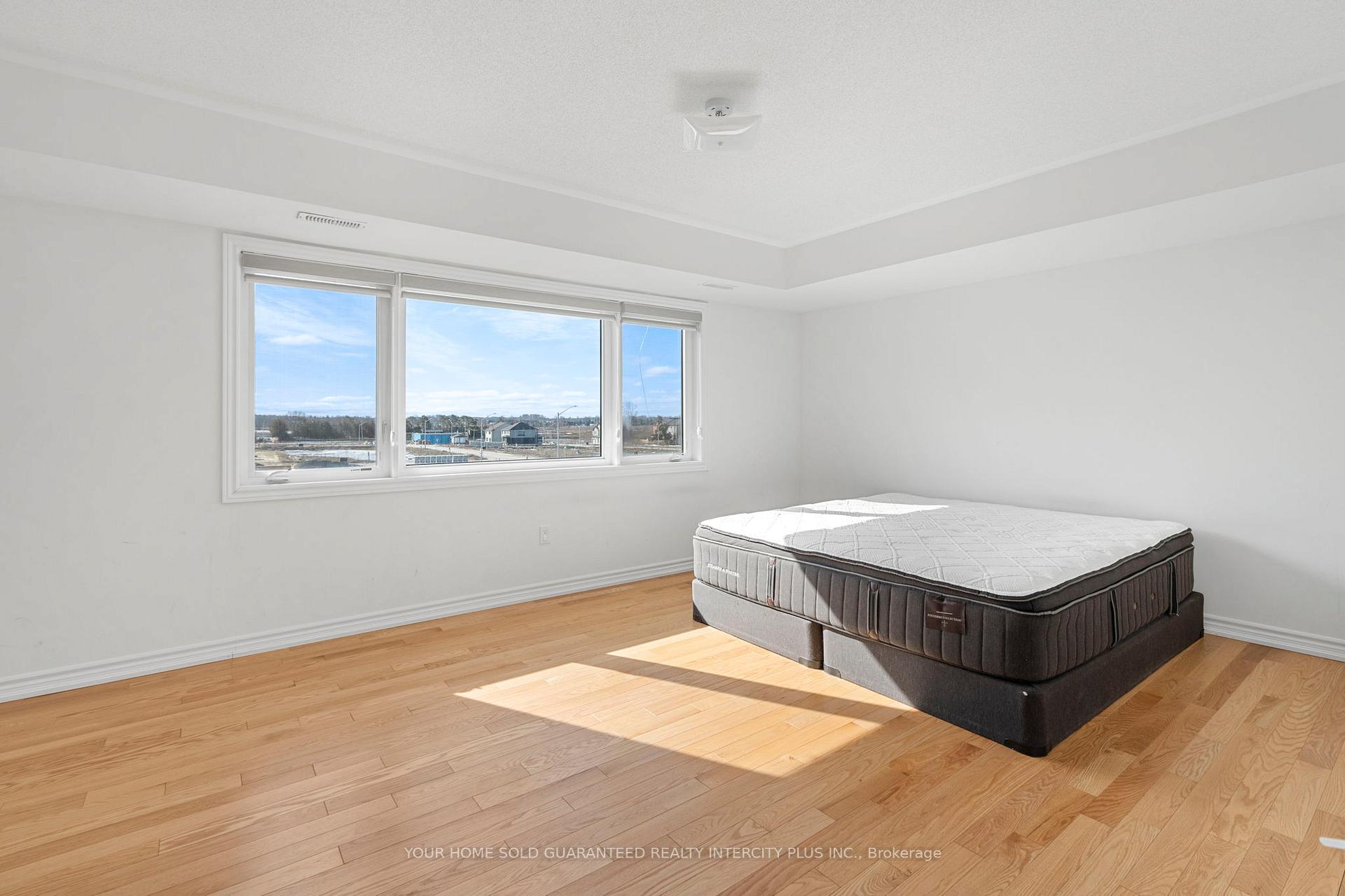 Photo 13 of Unit Unit 1, 15 Valleybrook Road, Barrie, Rural Barrie Southeast — HOMEH