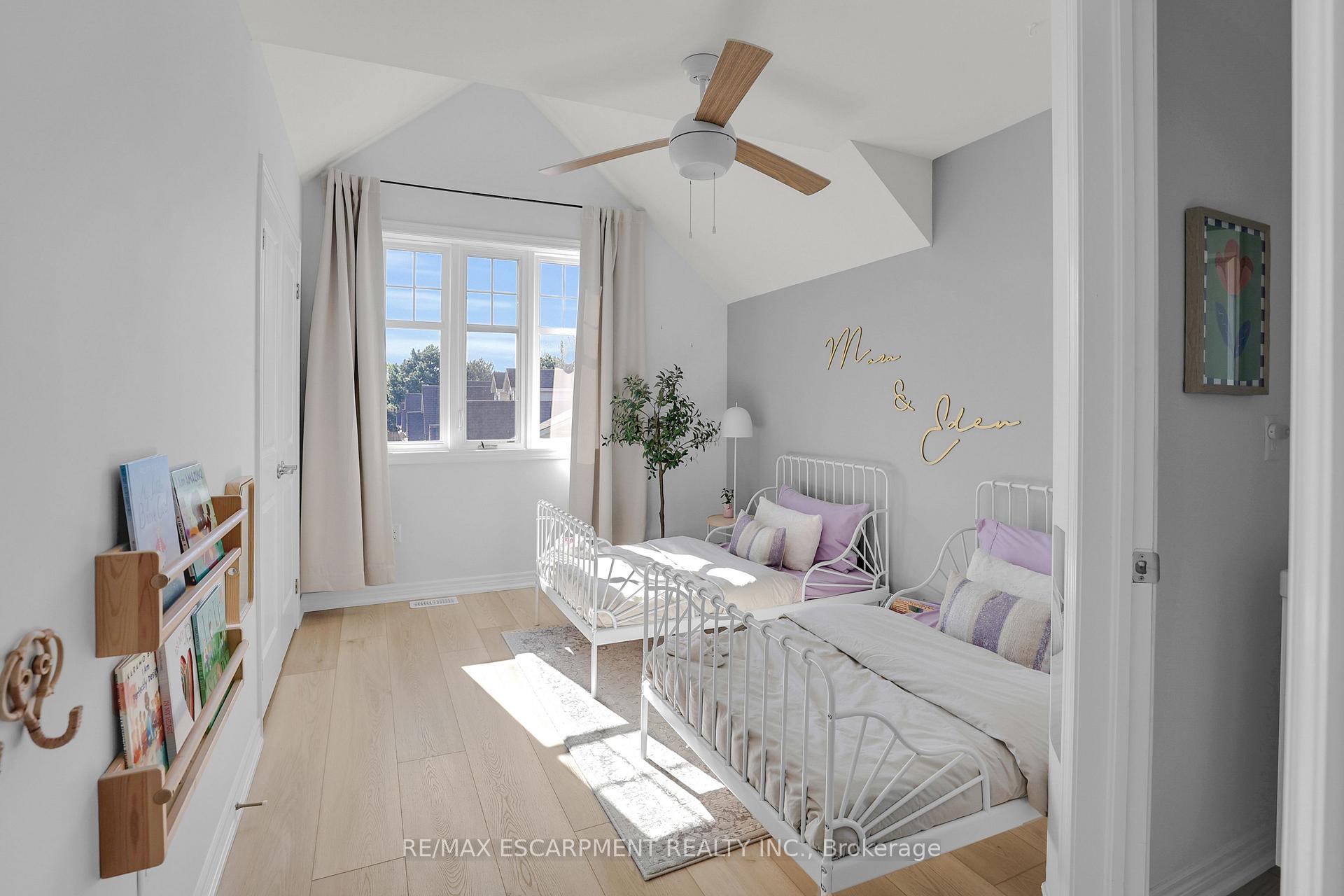 Photo 11 of Unit 9, 8 Nelles Road N, Grimsby, Grimsby East — HOMEH