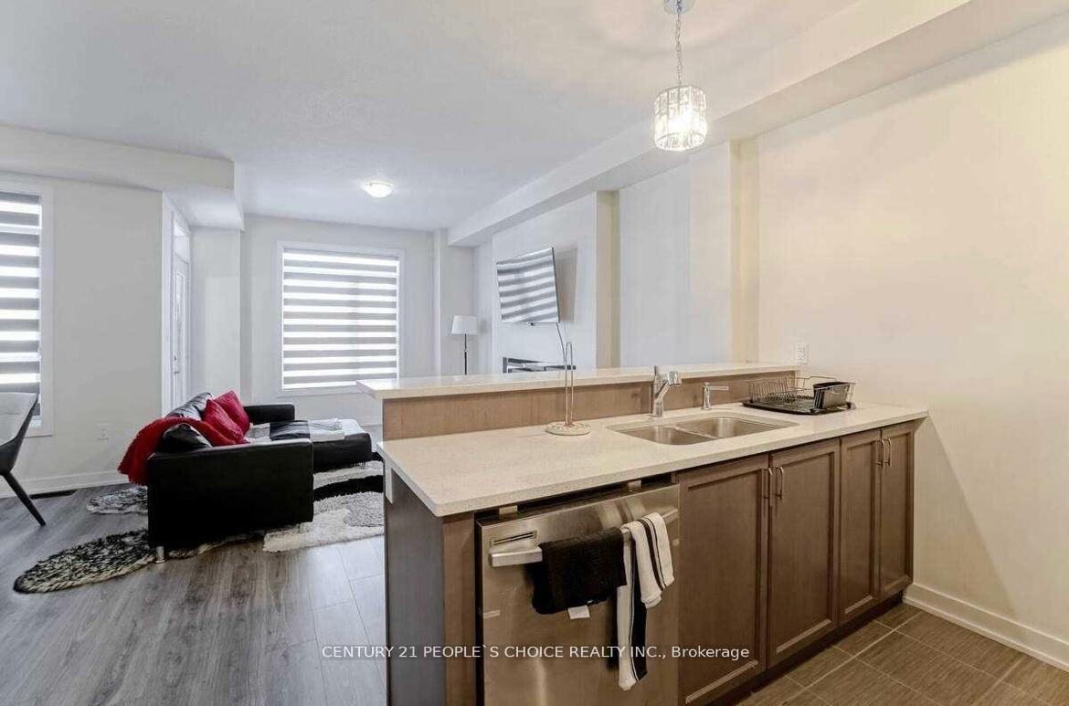 Photo 5 of 590 North Service Road, Hamilton, Stoney Creek — HOMEH
