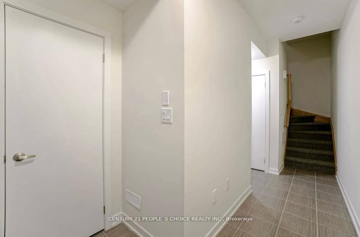 Photo 10 of 590 North Service Road, Hamilton, Stoney Creek — HOMEH