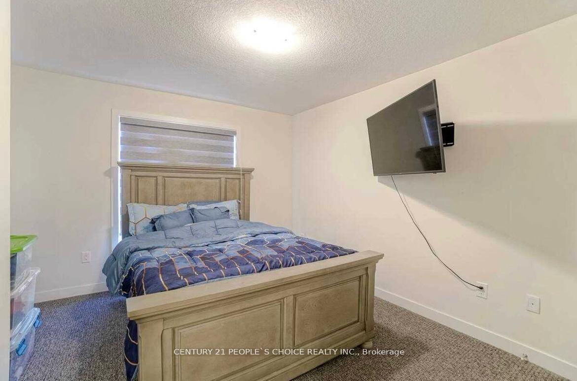 Photo 13 of 590 North Service Road, Hamilton, Stoney Creek — HOMEH
