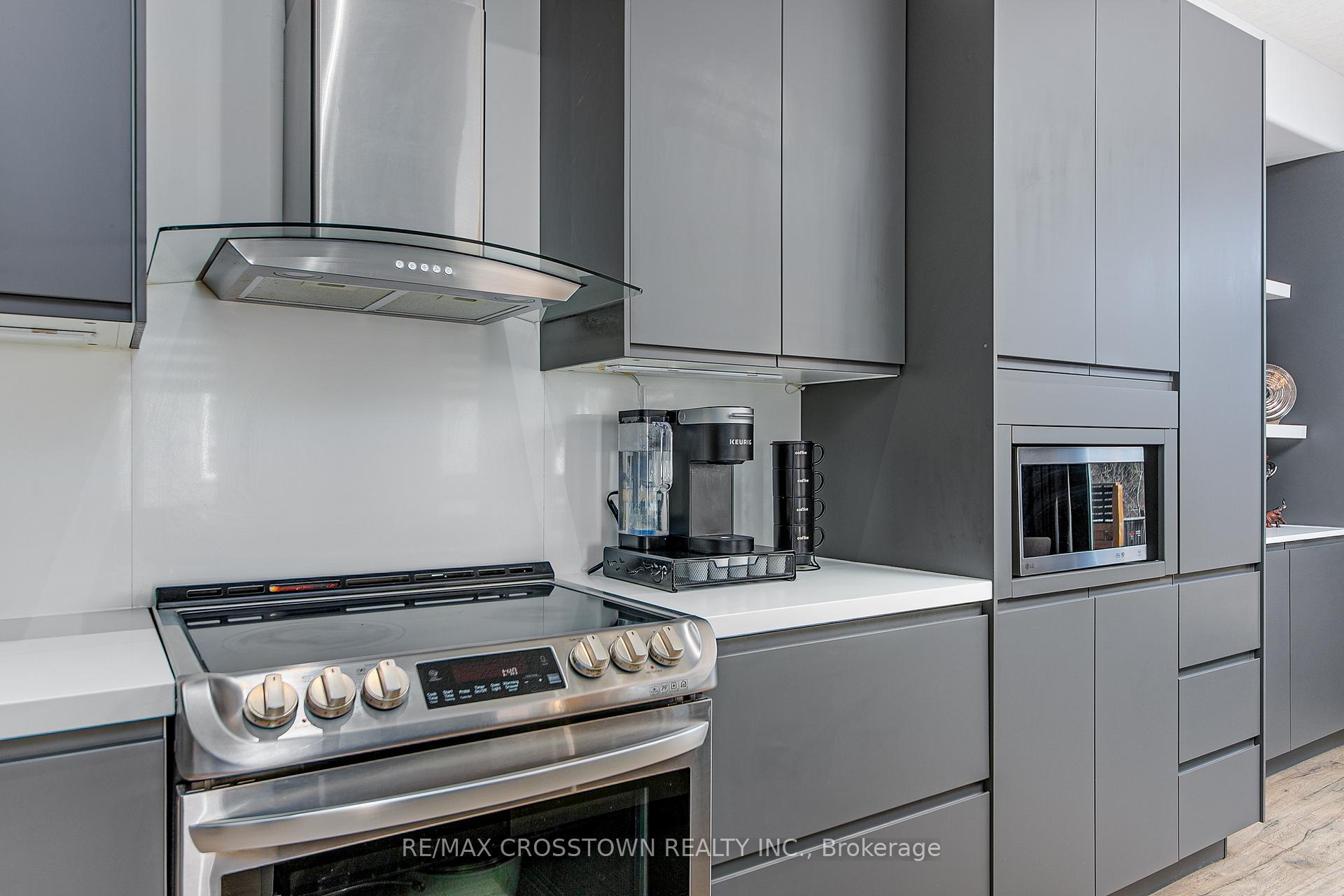 Photo 11 of 56 Graihawk Drive, Barrie, Ardagh — HOMEH