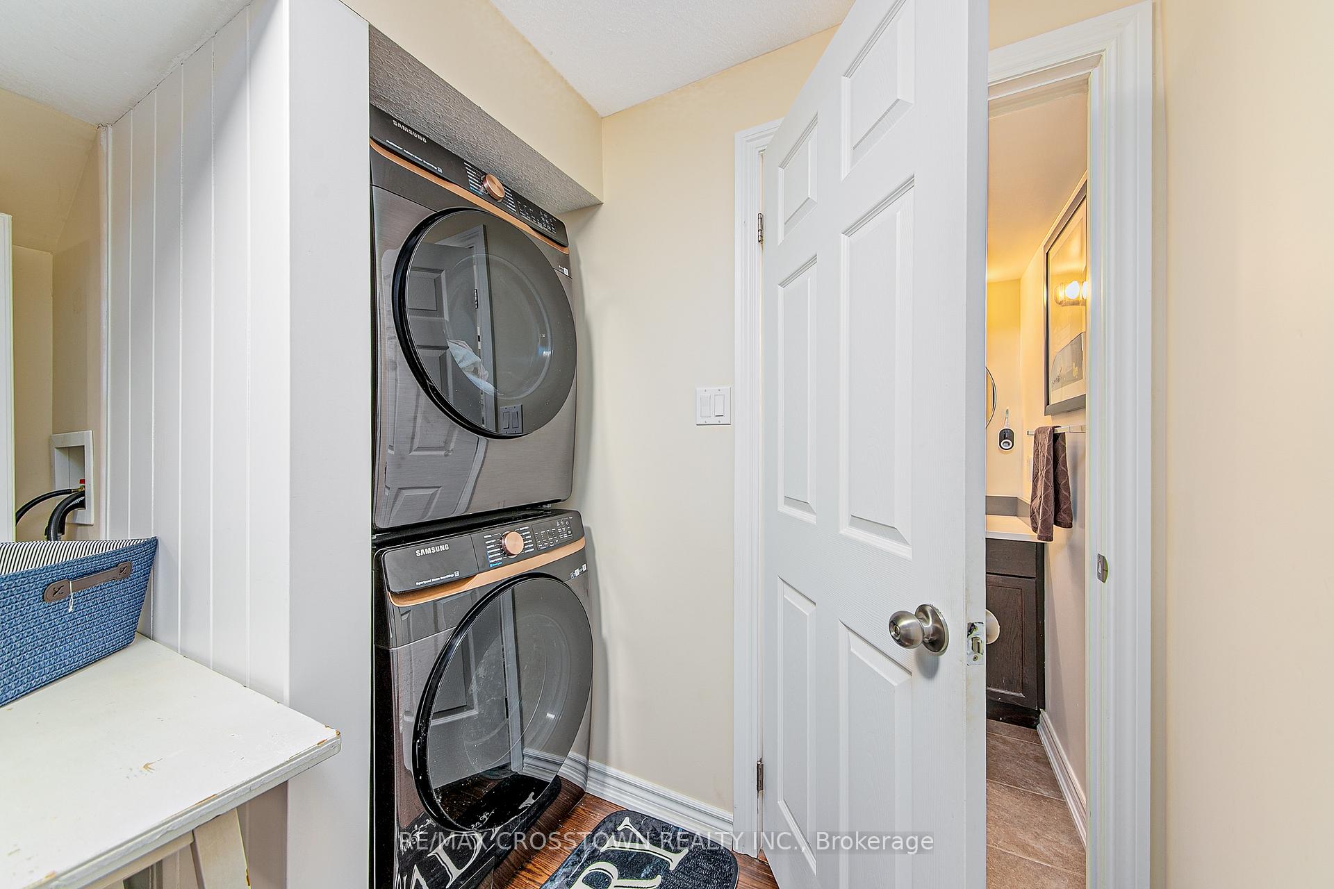 Photo 35 of 56 Graihawk Drive, Barrie, Ardagh — HOMEH