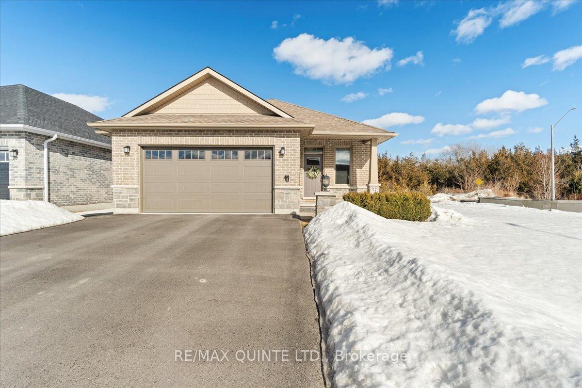 Photo 3 of 57 Mercedes Drive, Belleville, Belleville Ward — HOMEH