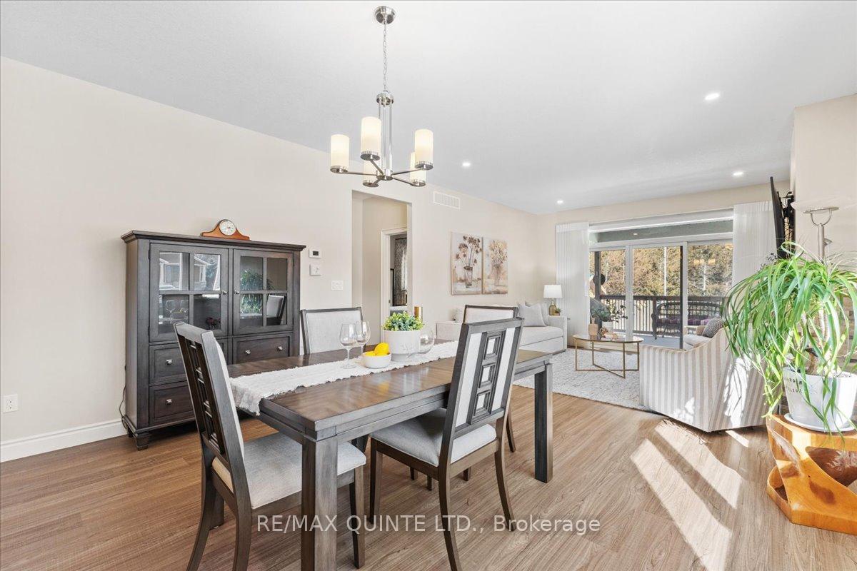 Photo 10 of 57 Mercedes Drive, Belleville, Belleville Ward — HOMEH