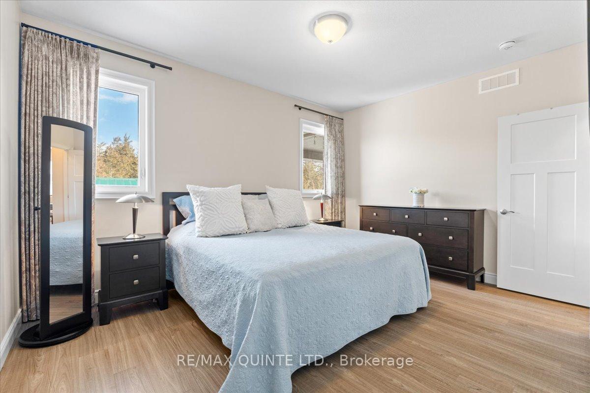 Photo 17 of 57 Mercedes Drive, Belleville, Belleville Ward — HOMEH