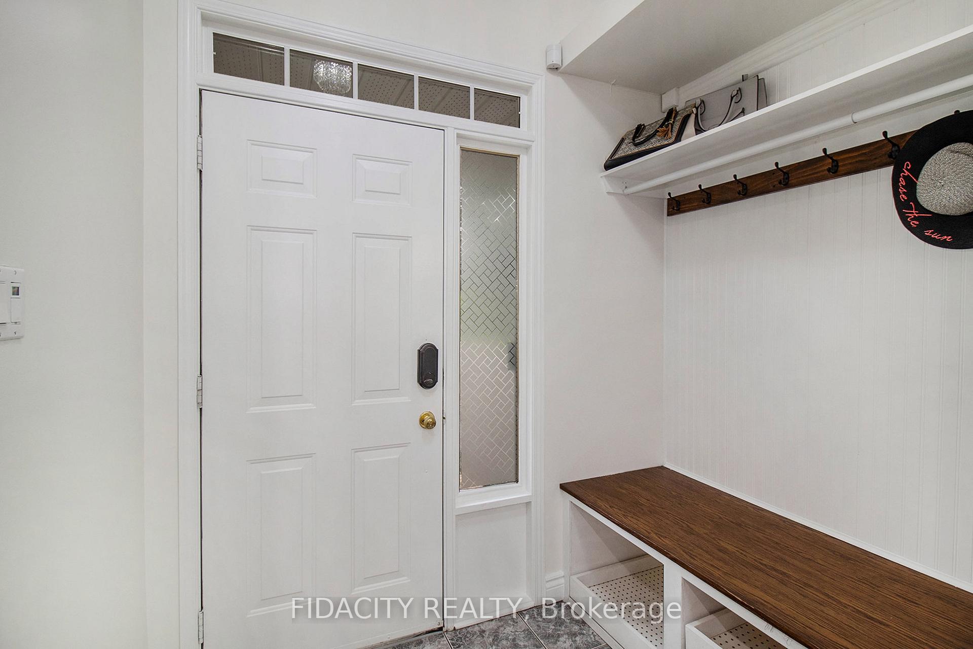 Photo 3 of 44 Stonepointe Avenue, Ottawa, Barrhaven East — HOMEH