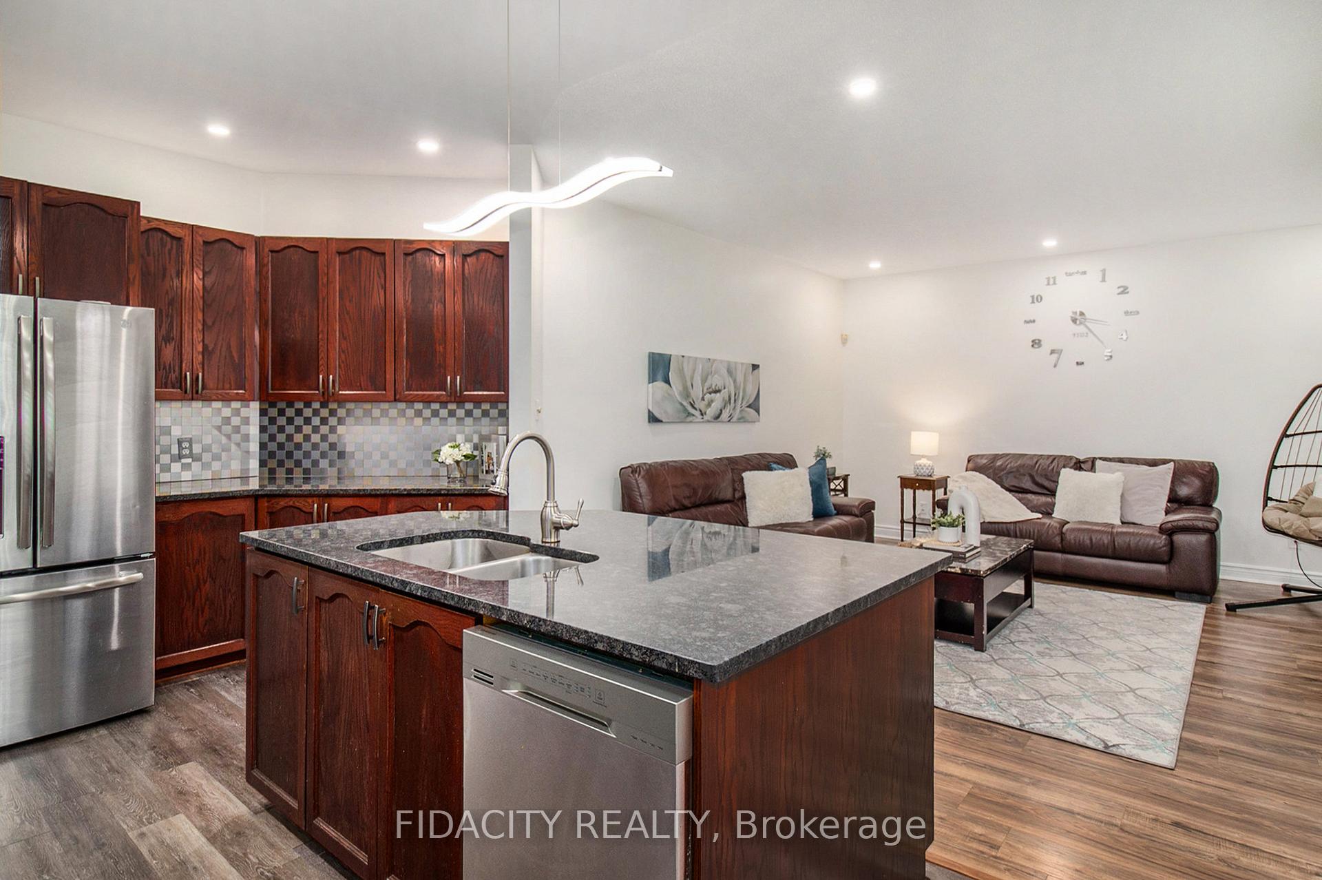 Photo 8 of 44 Stonepointe Avenue, Ottawa, Barrhaven East — HOMEH