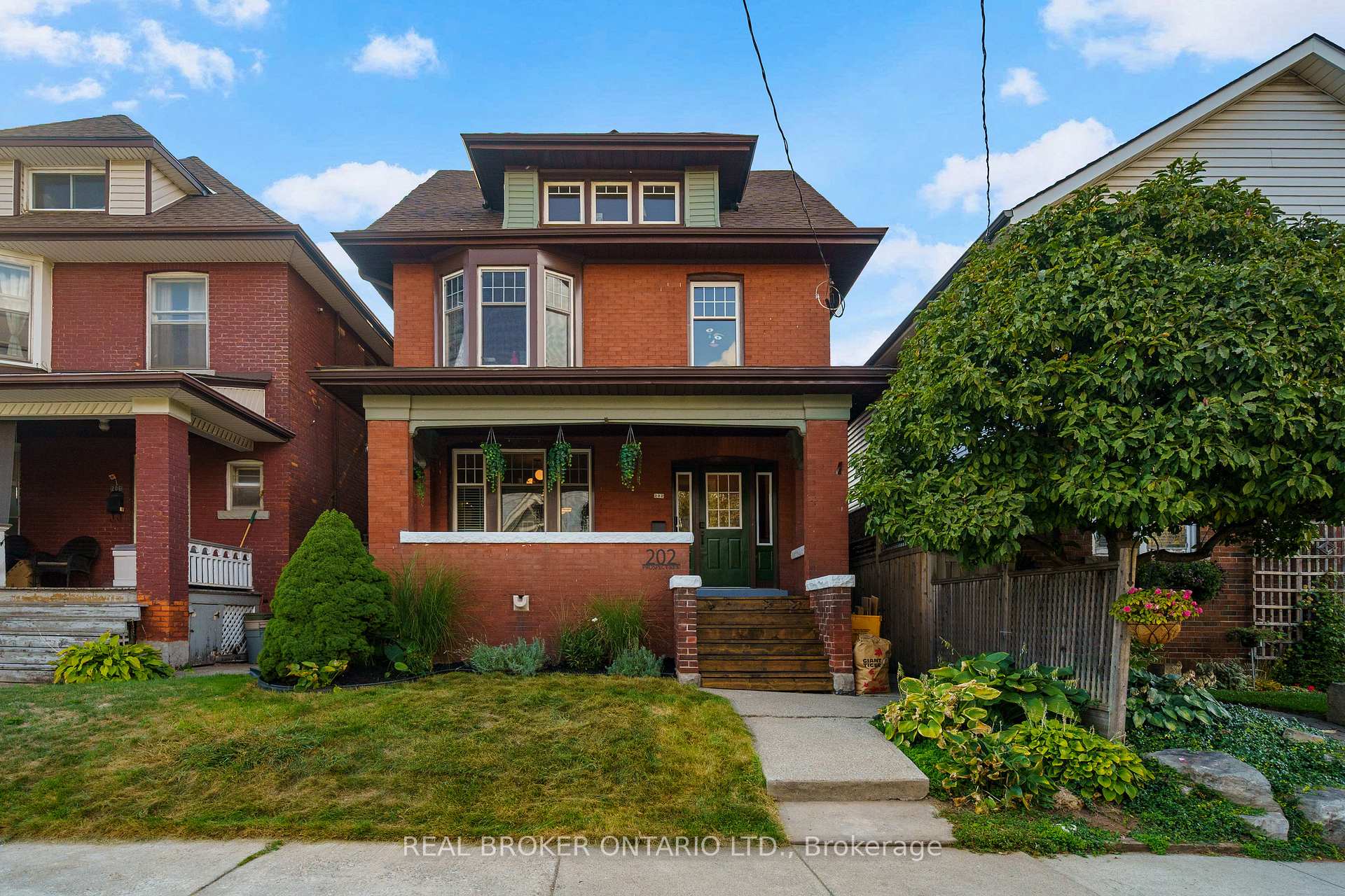 Photo 1 of 202 Prospect Street S, Hamilton, St. Clair — HOMEH