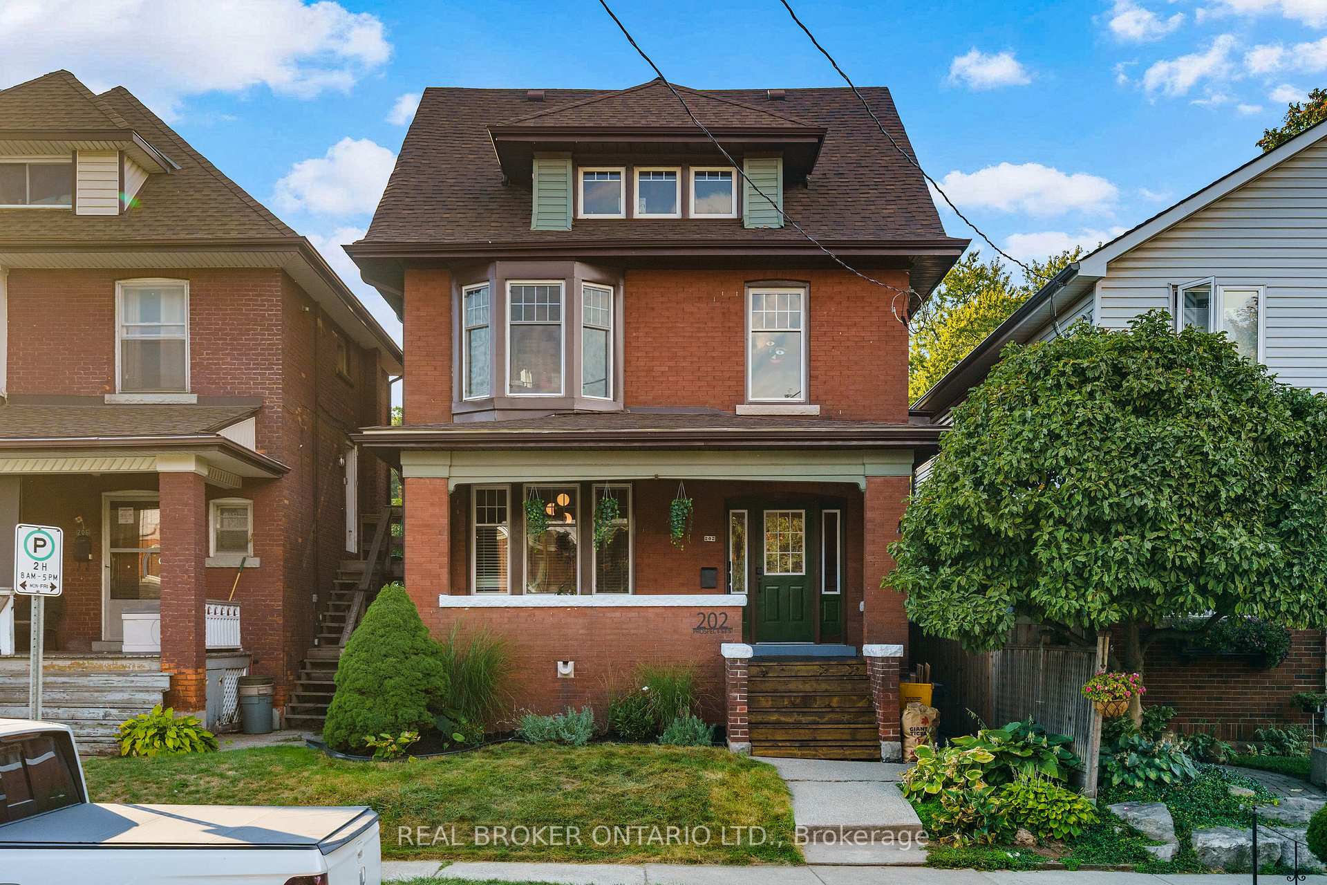 Photo 2 of 202 Prospect Street S, Hamilton, St. Clair — HOMEH
