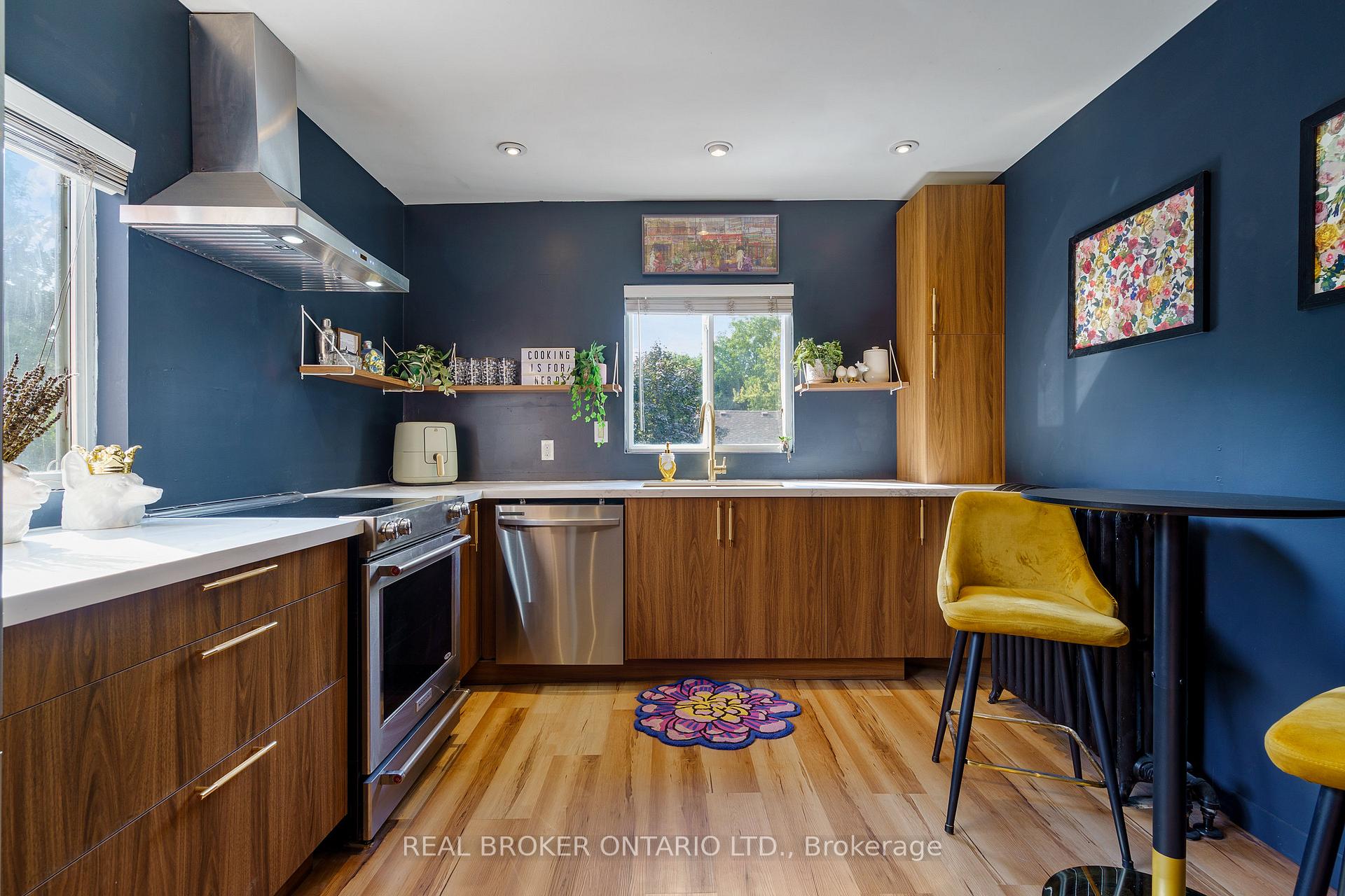 Photo 17 of 202 Prospect Street S, Hamilton, St. Clair — HOMEH