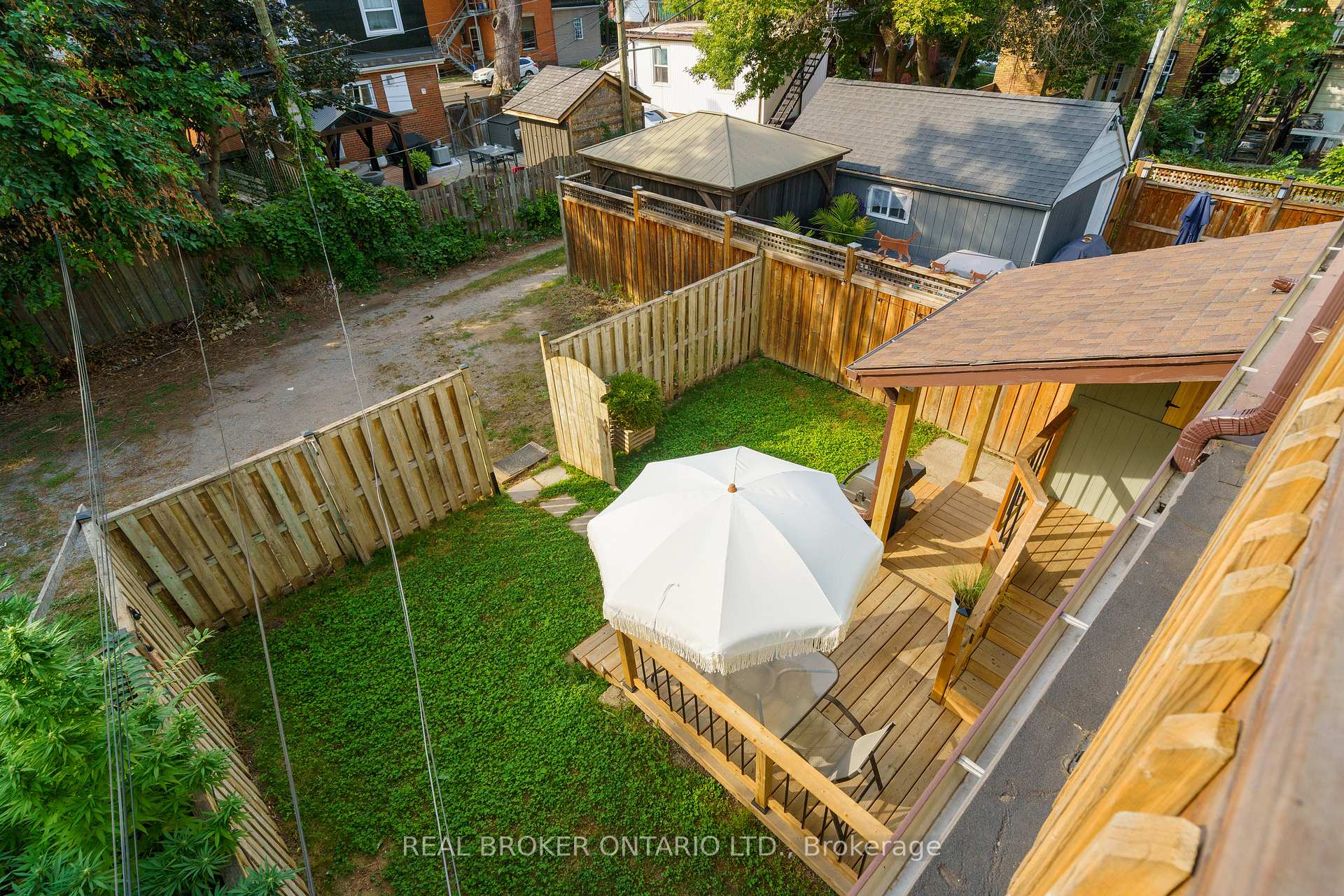 Photo 29 of 202 Prospect Street S, Hamilton, St. Clair — HOMEH