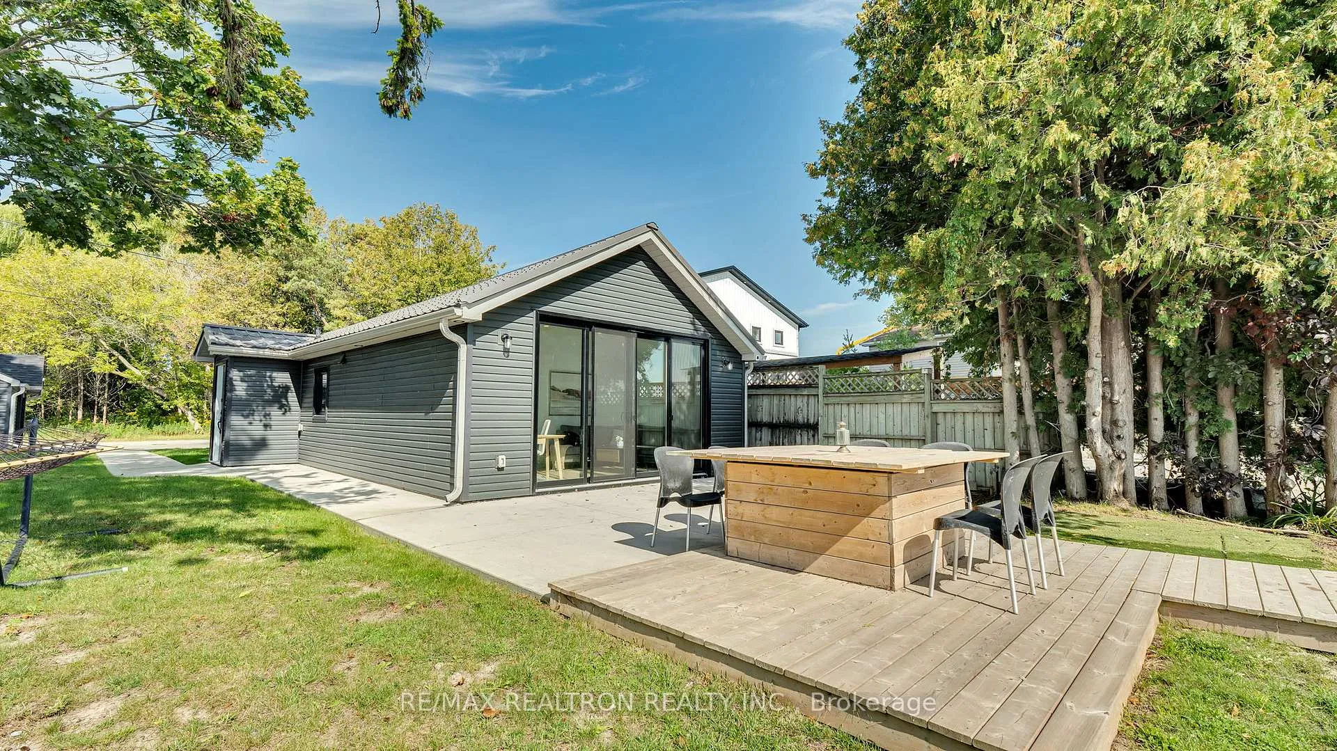 Photo 39 of 63 Cedar Crest Beach Road, Clarington, Bowmanville — HOMEH