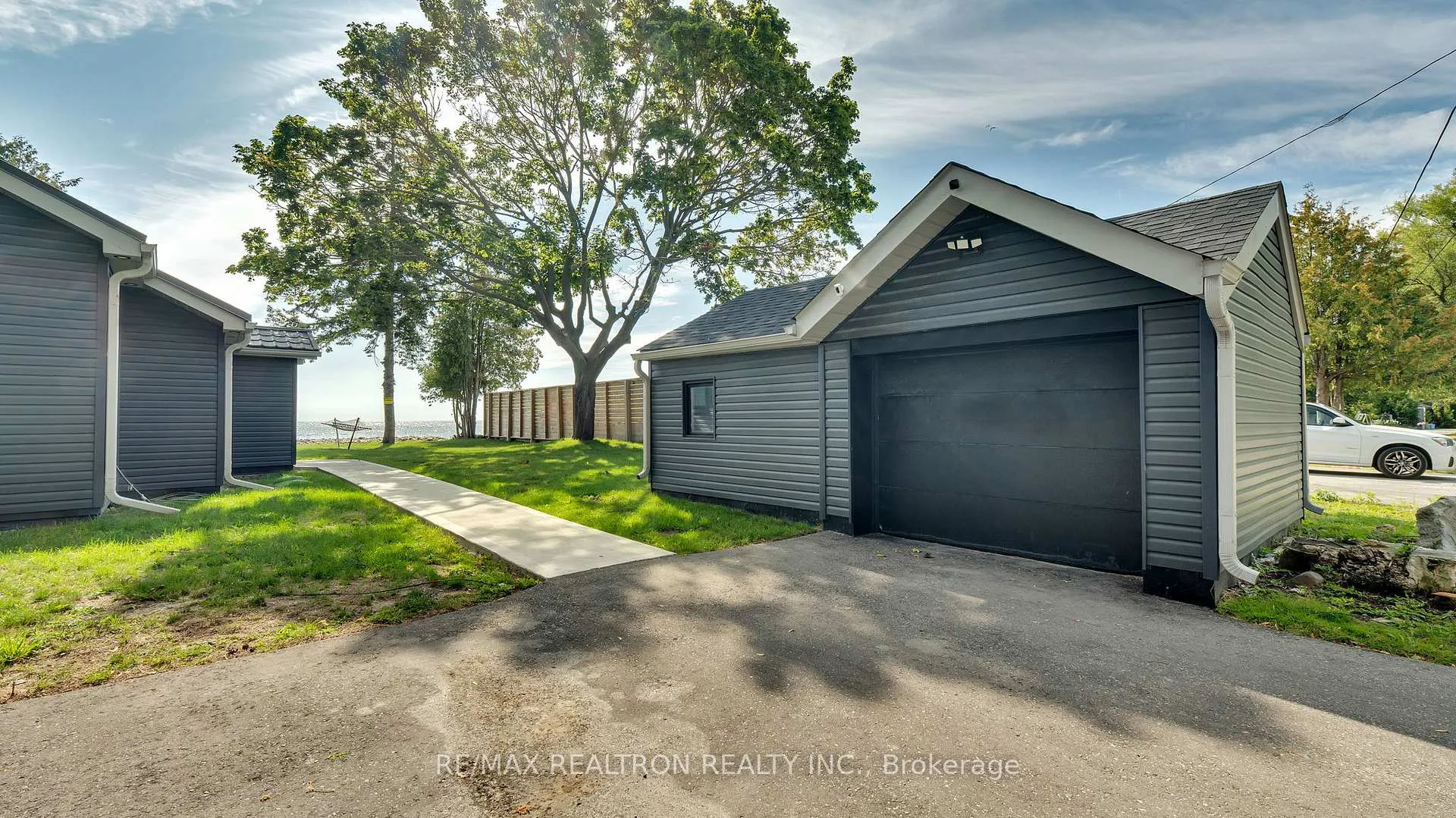 Photo 137 of 63 Cedar Crest Beach Road, Clarington, Bowmanville — HOMEH