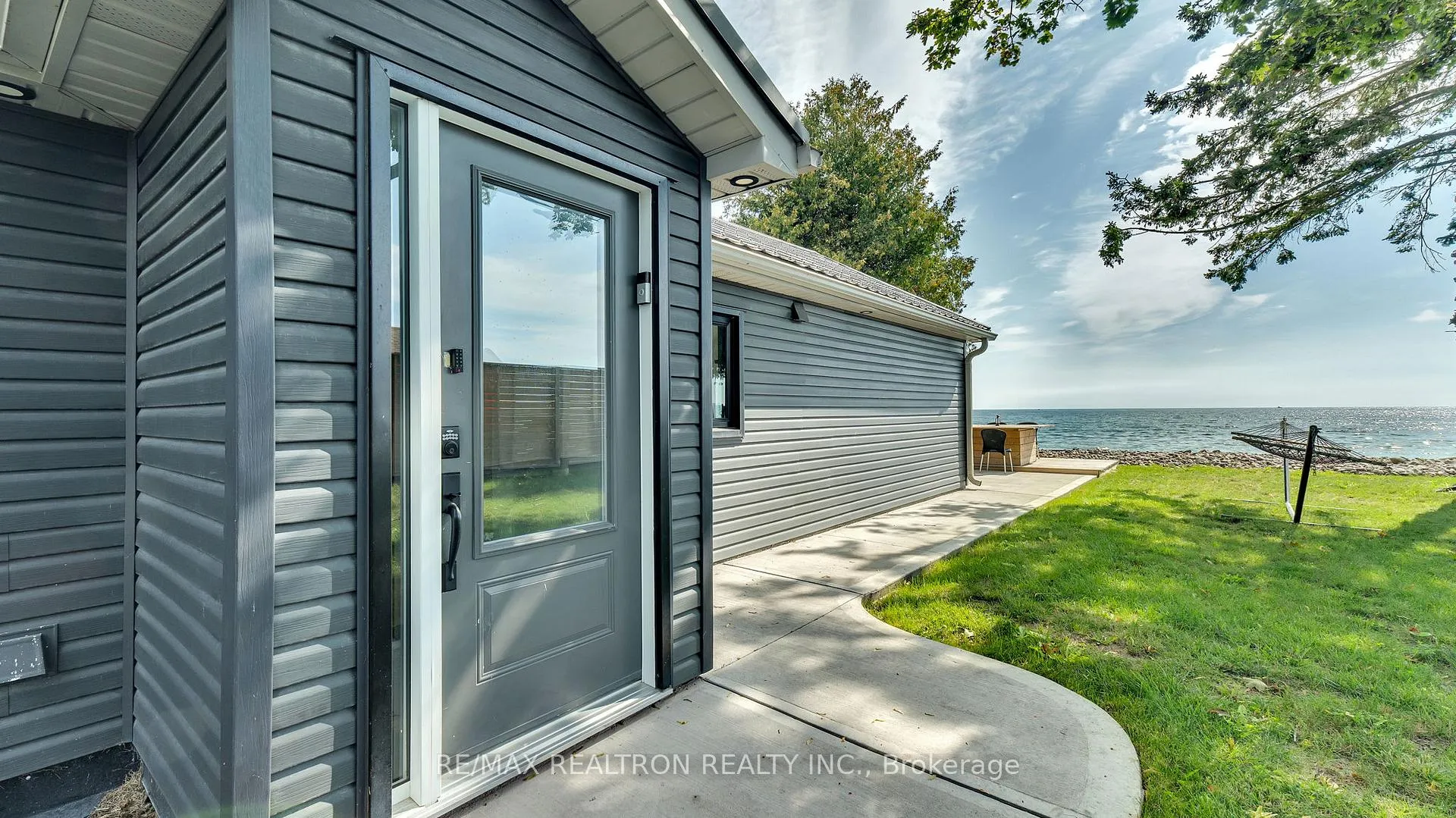 Photo 214 of 63 Cedar Crest Beach Road, Clarington, Bowmanville — HOMEH