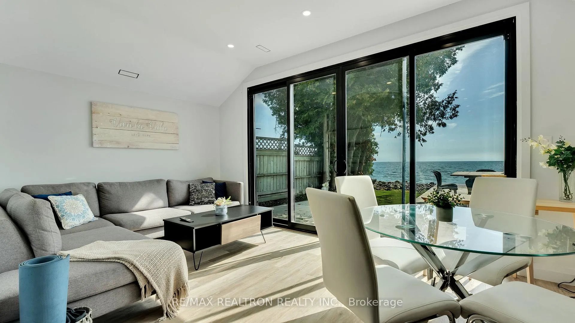 Photo 319 of 63 Cedar Crest Beach Road, Clarington, Bowmanville — HOMEH
