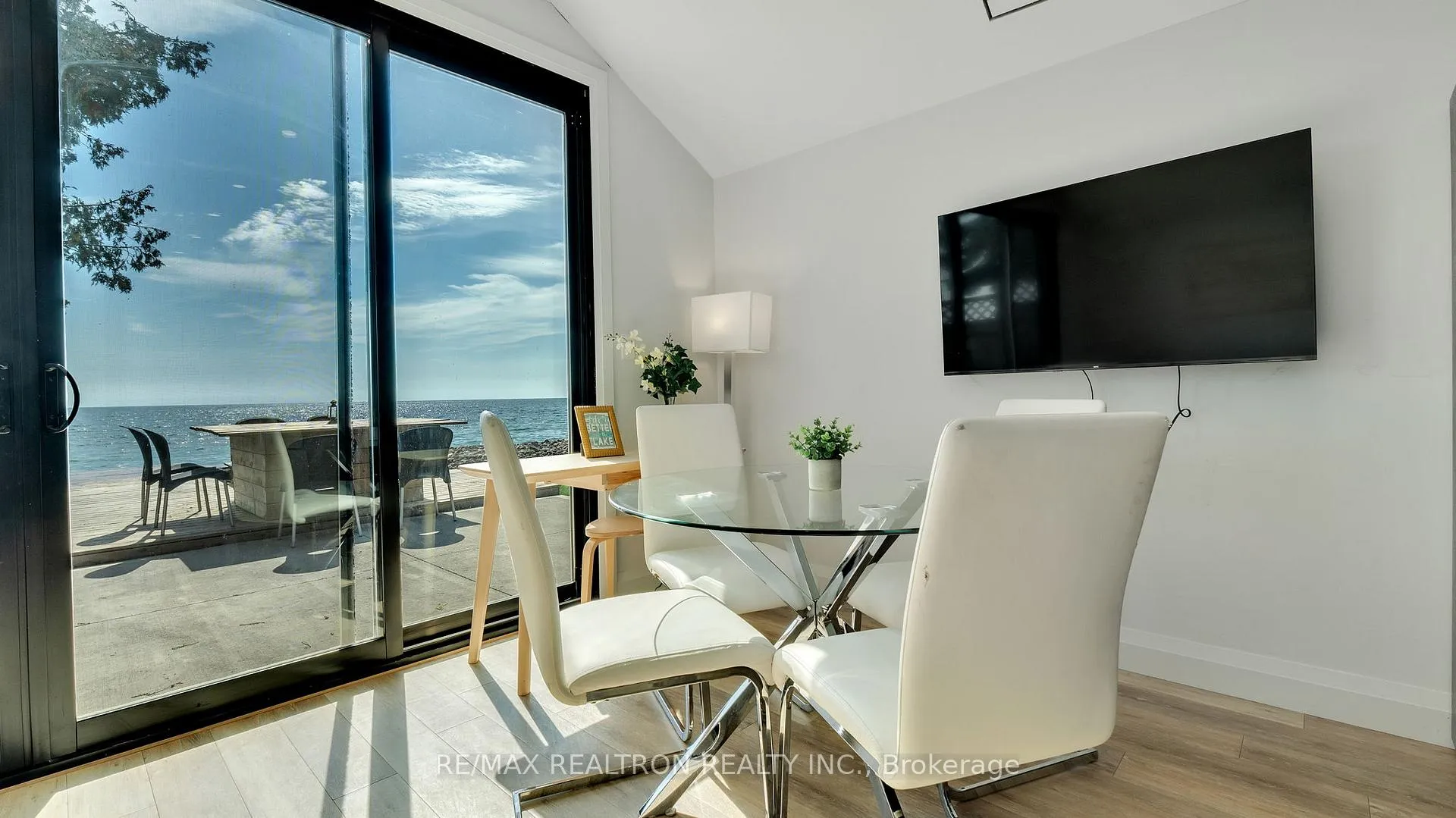 Photo 325 of 63 Cedar Crest Beach Road, Clarington, Bowmanville — HOMEH