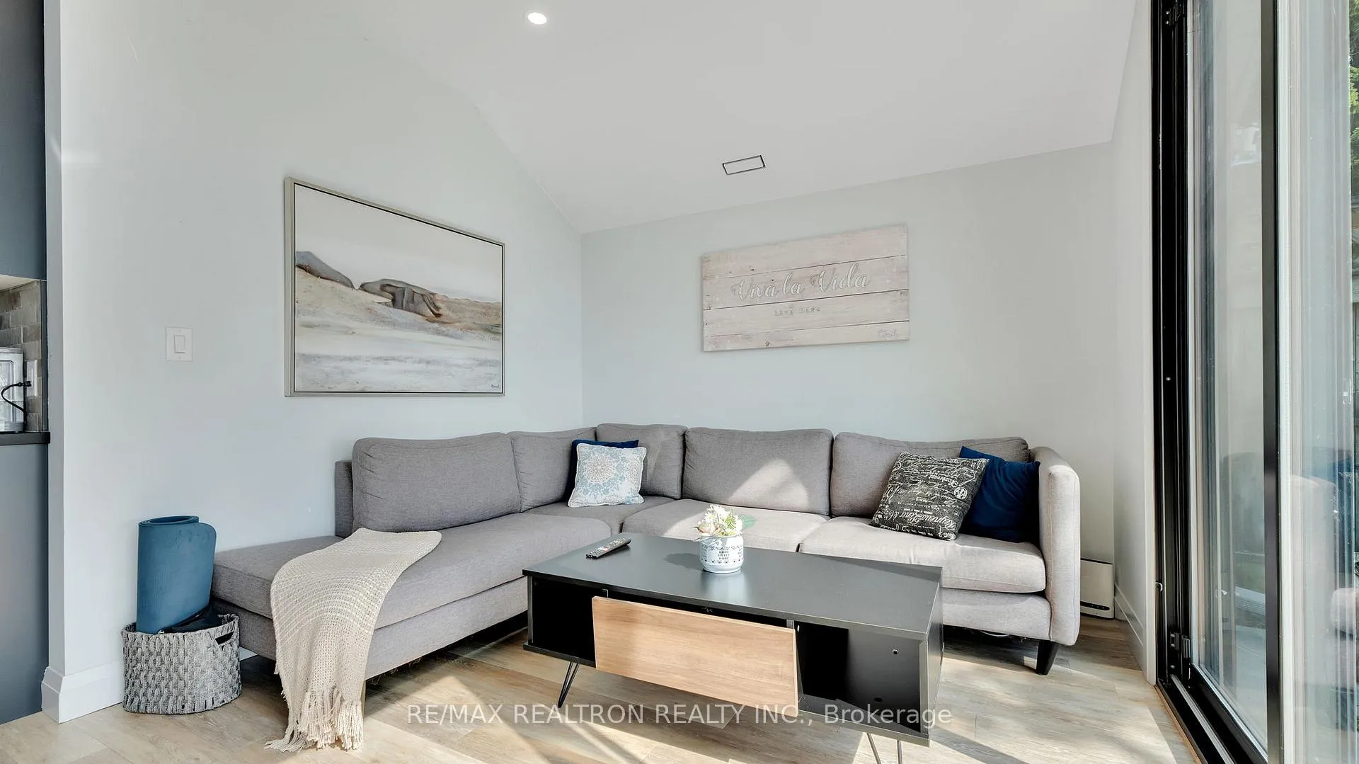 Photo 357 of 63 Cedar Crest Beach Road, Clarington, Bowmanville — HOMEH