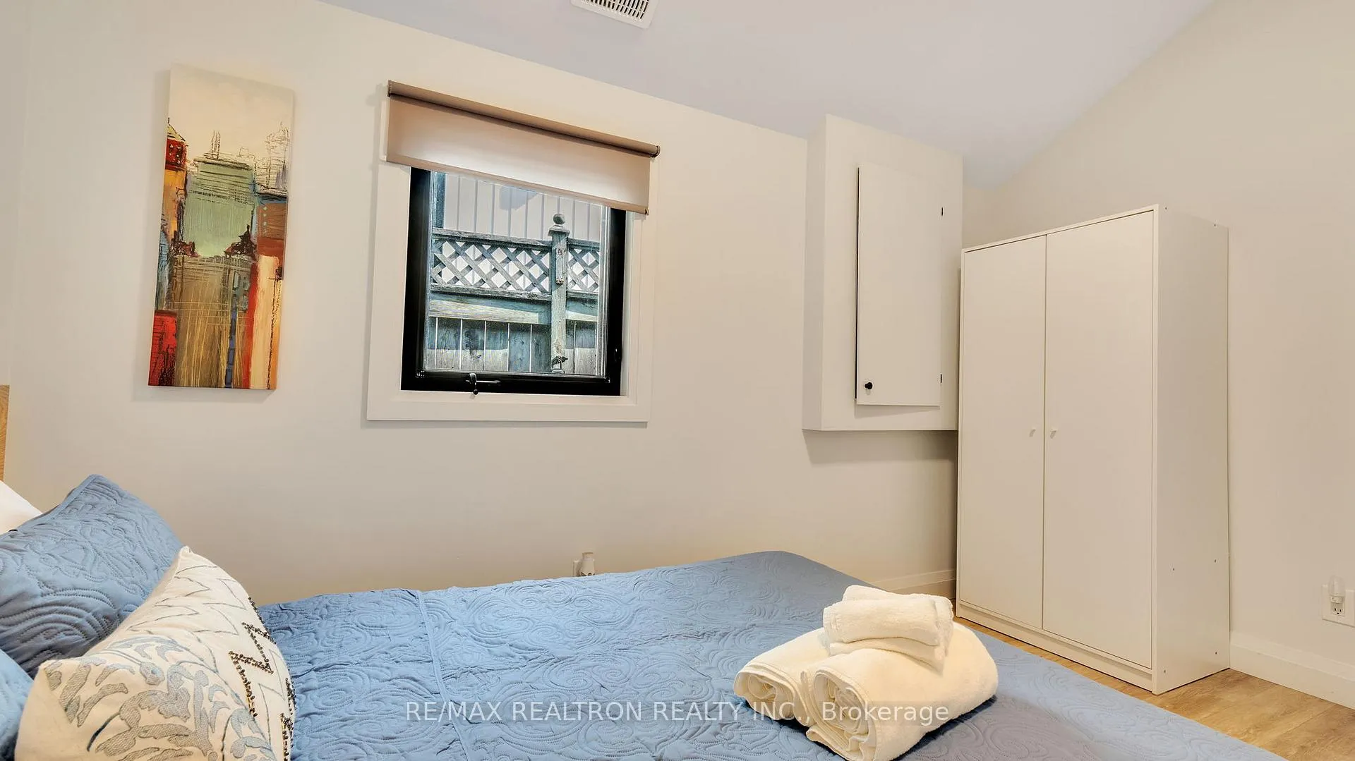 Photo 382 of 63 Cedar Crest Beach Road, Clarington, Bowmanville — HOMEH