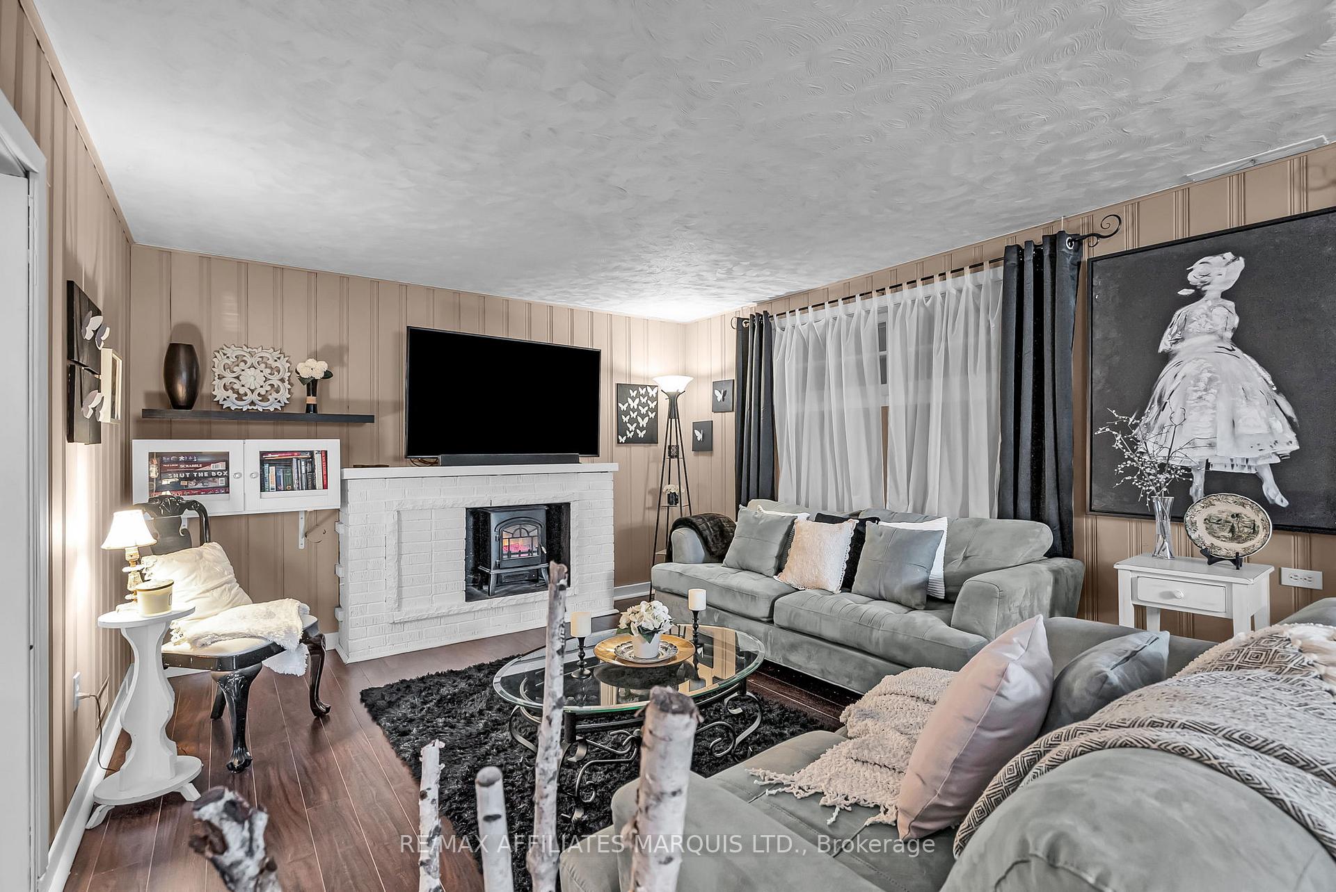 Photo 5 of 1006 Riverdale Avenue, Cornwall — HOMEH