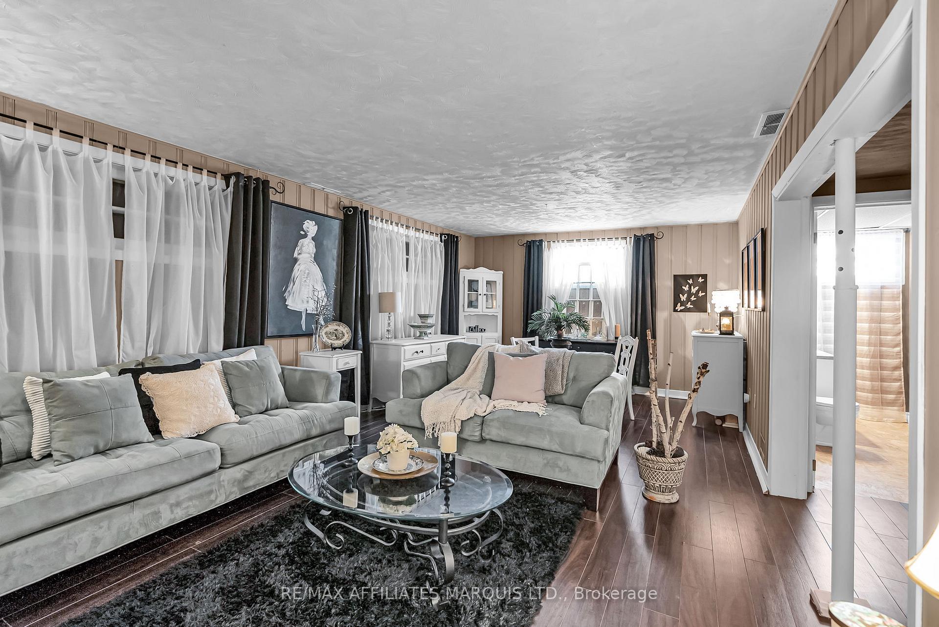 Photo 6 of 1006 Riverdale Avenue, Cornwall — HOMEH