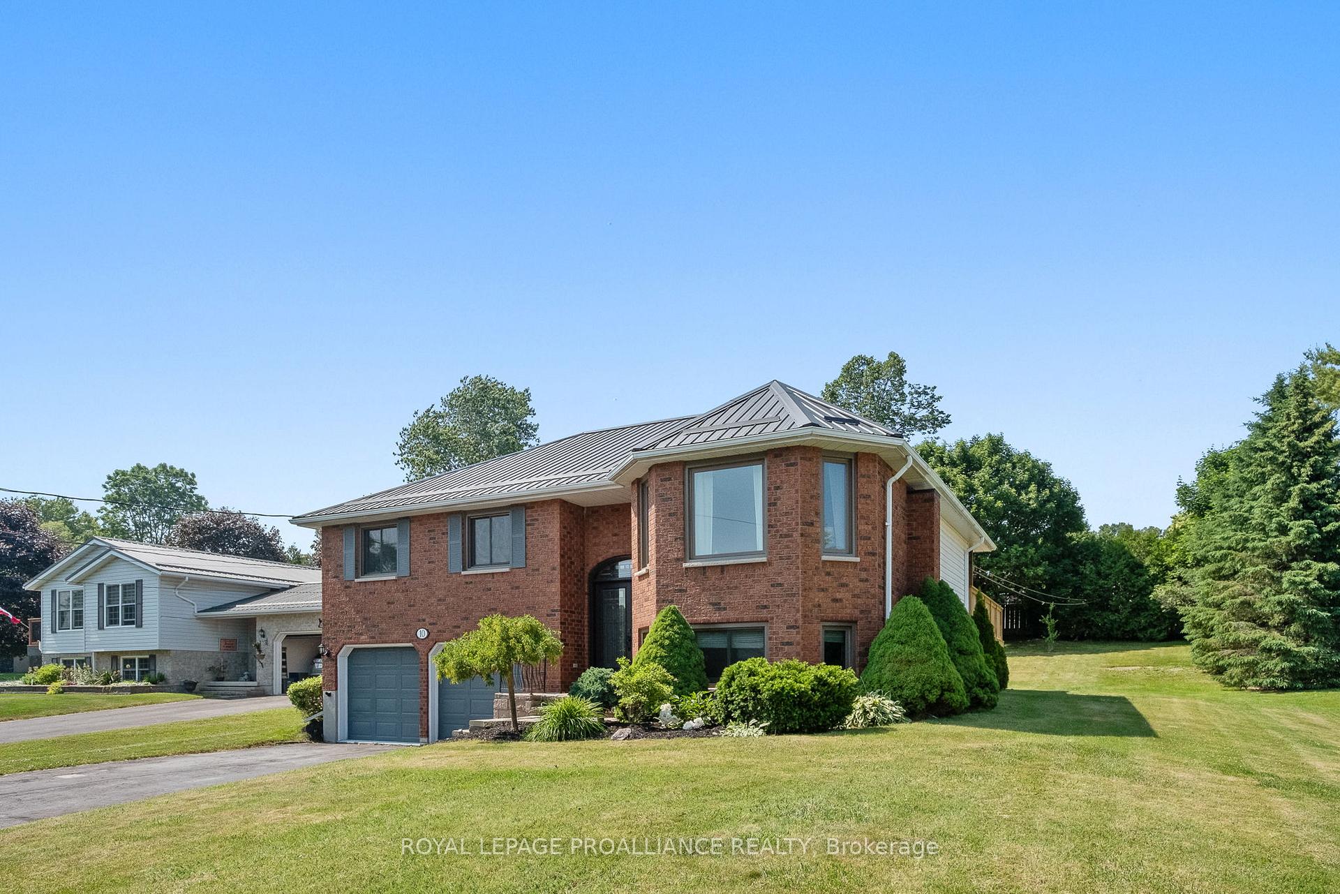 Photo 3 of 10 Lenore Avenue, Hamilton Township, Rural Hamilton — HOMEH