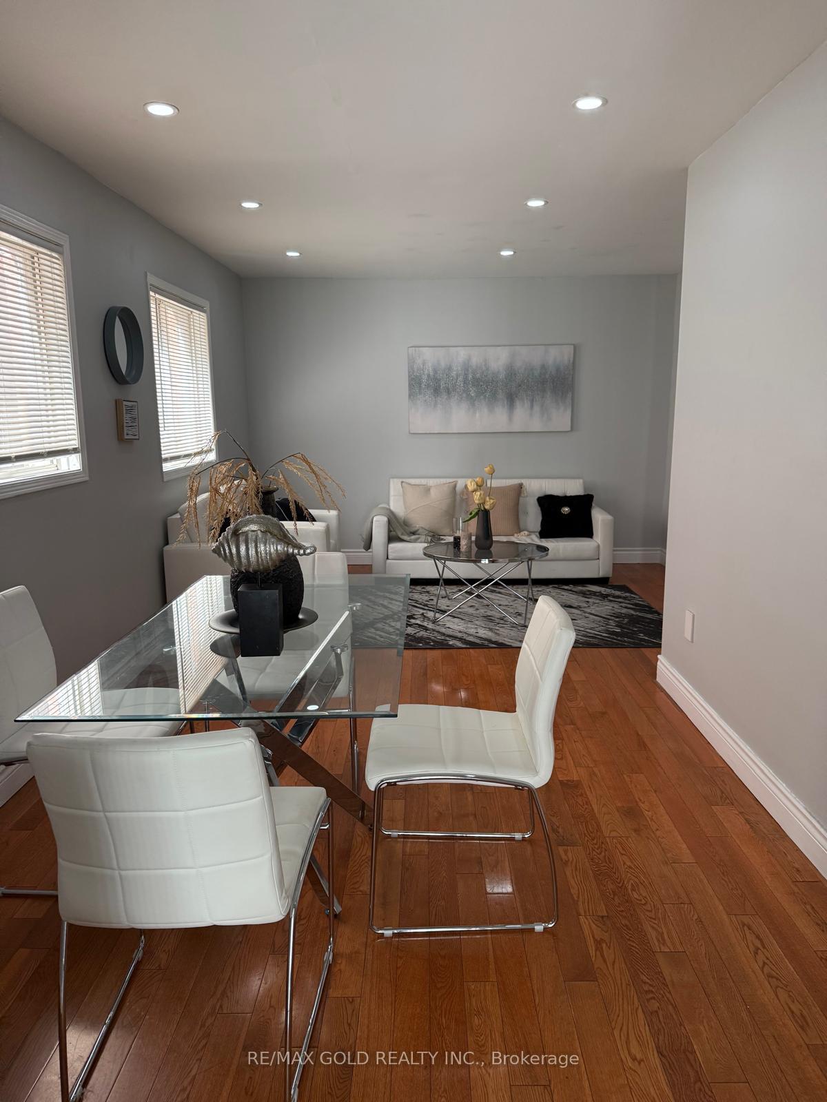 Photo 3 of 65 Cedarwood Crescent S, Brampton, Bram West — HOMEH