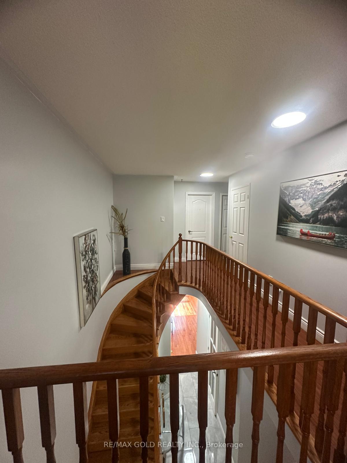 Photo 11 of 65 Cedarwood Crescent S, Brampton, Bram West — HOMEH