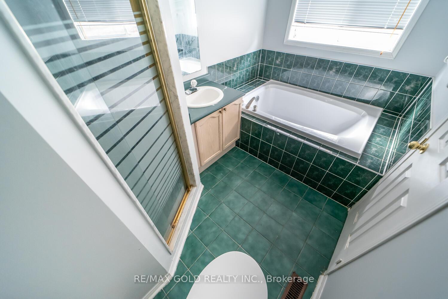 Photo 15 of 65 Cedarwood Crescent S, Brampton, Bram West — HOMEH