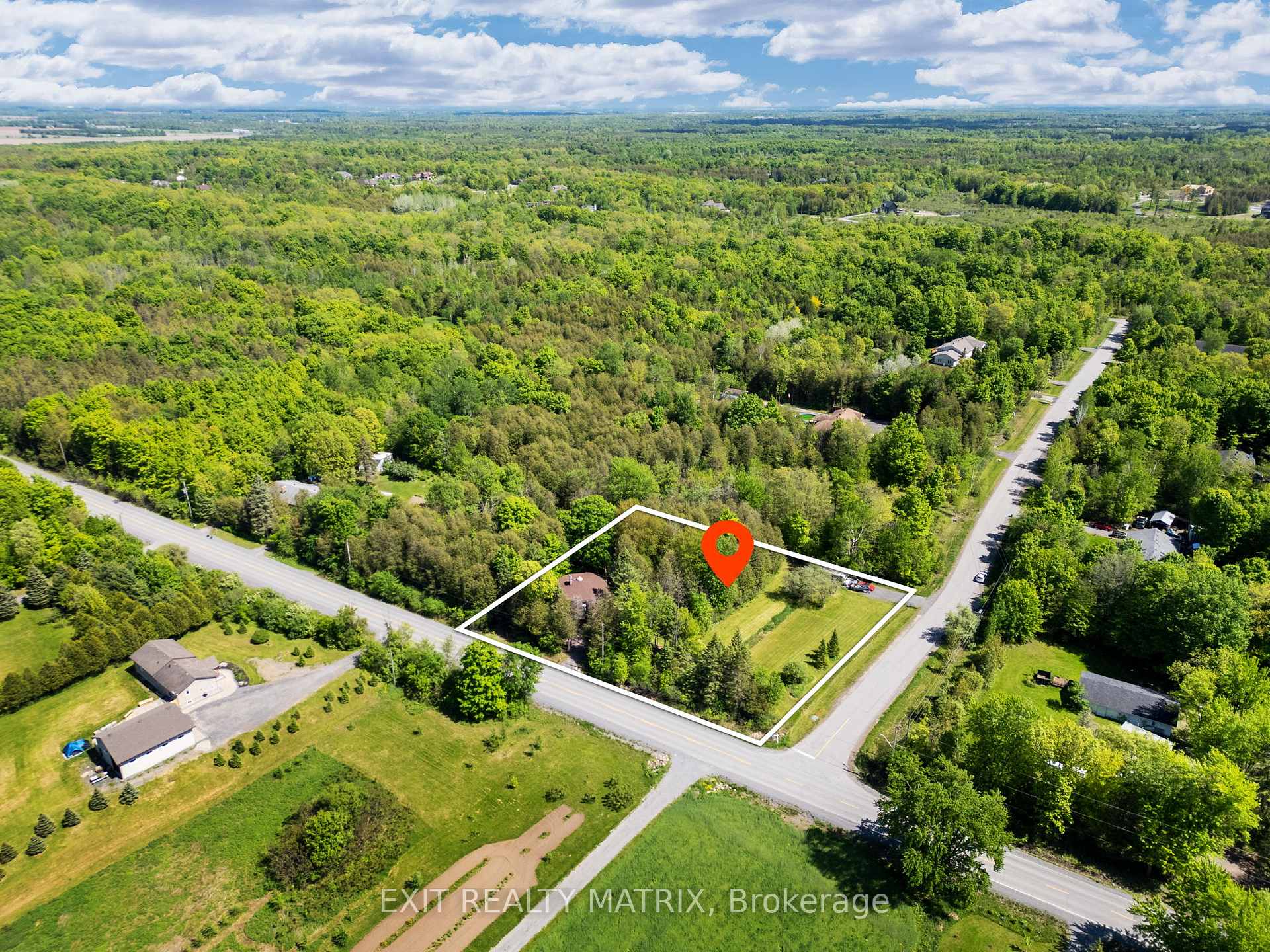 Photo 5 of 7962 Parkway Road, Ottawa, Osgoode Twp North of Reg Rd 6 — HOMEH