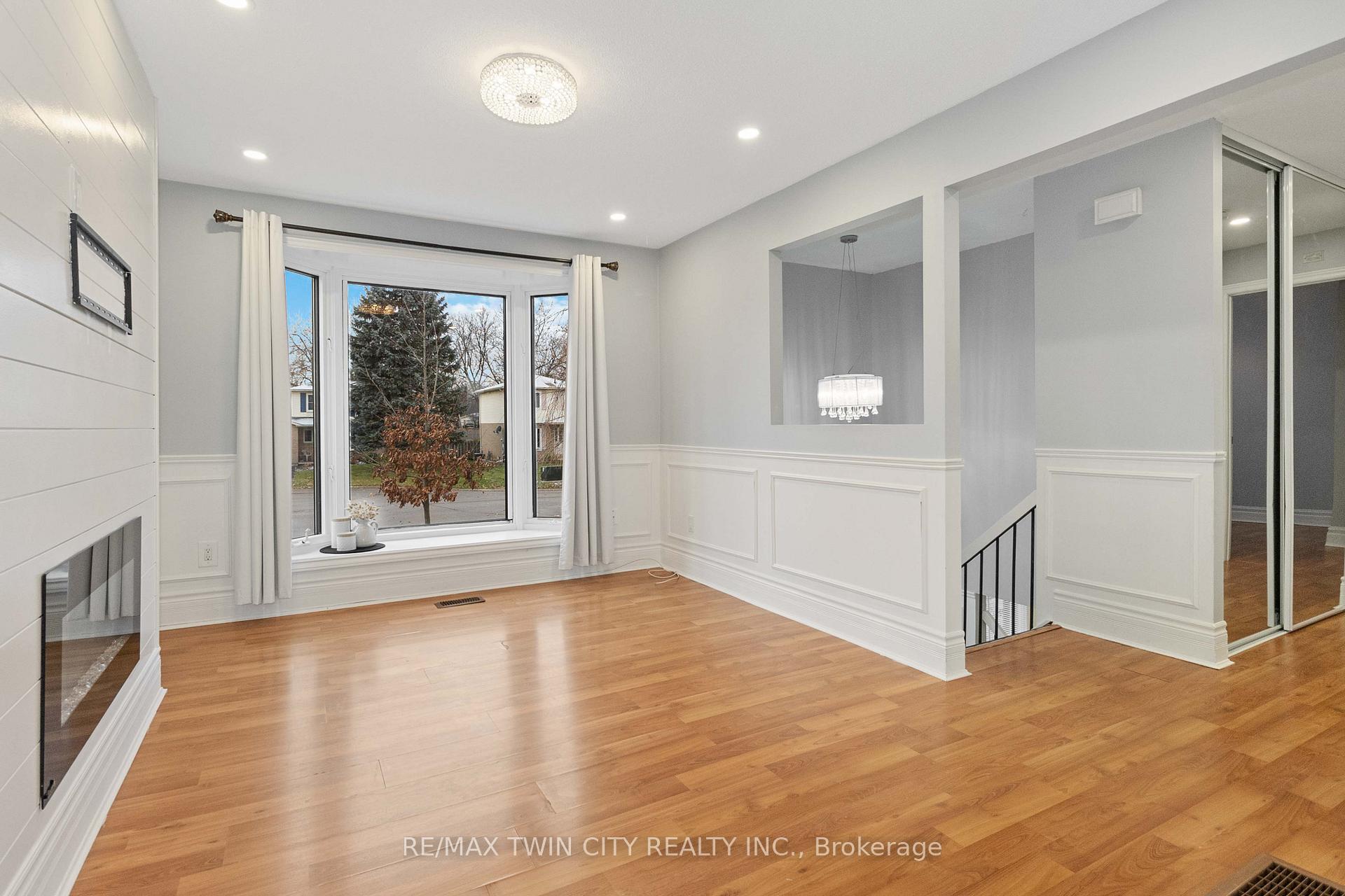 Photo 5 of 7 Normandy Place, Brant, Brantford Twp — HOMEH