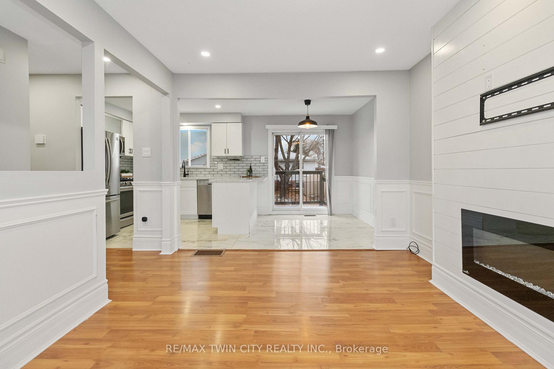 Photo 6 of 7 Normandy Place, Brant, Brantford Twp — HOMEH